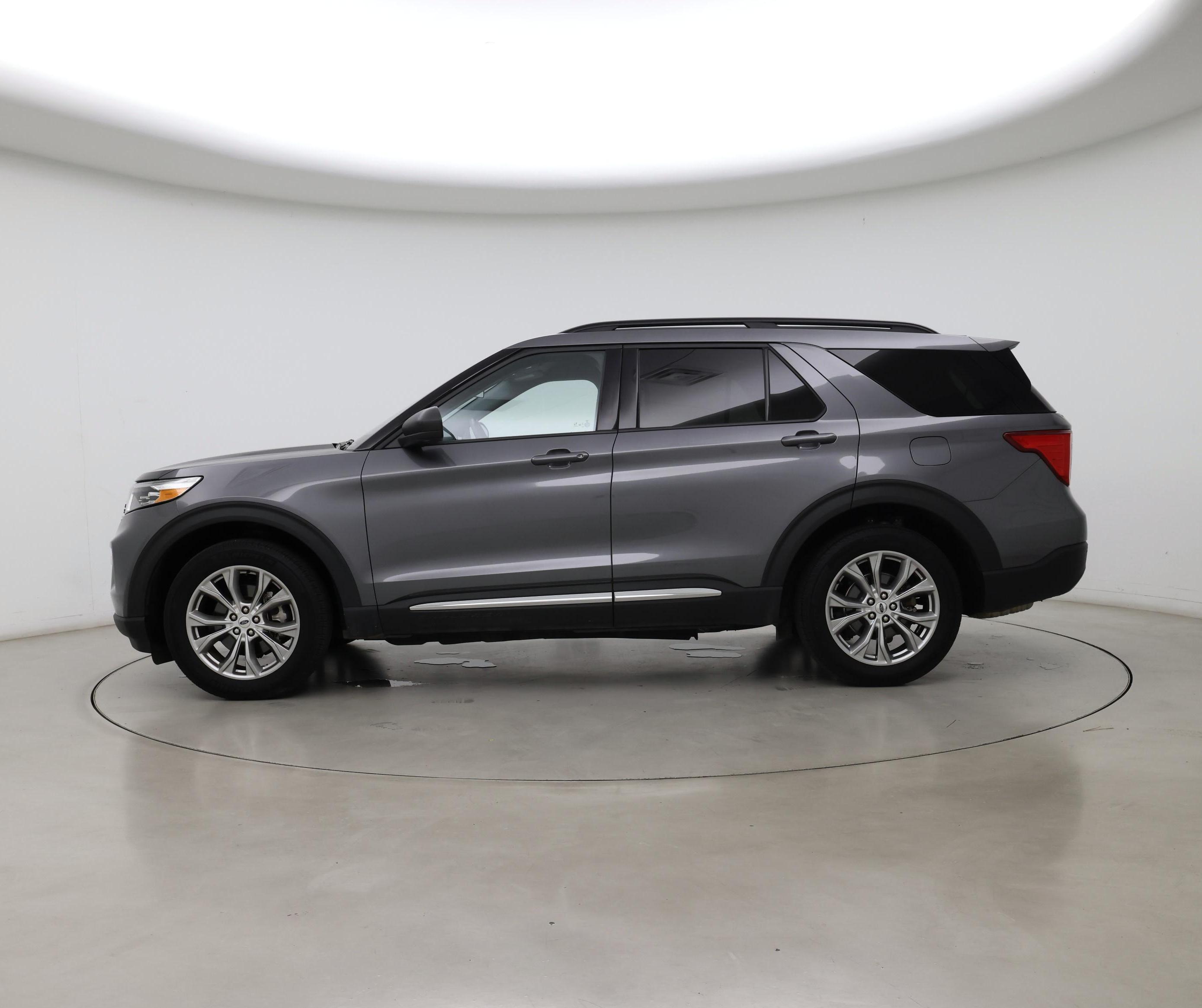 Thumbnail: 2021 Ford Explorer - 3