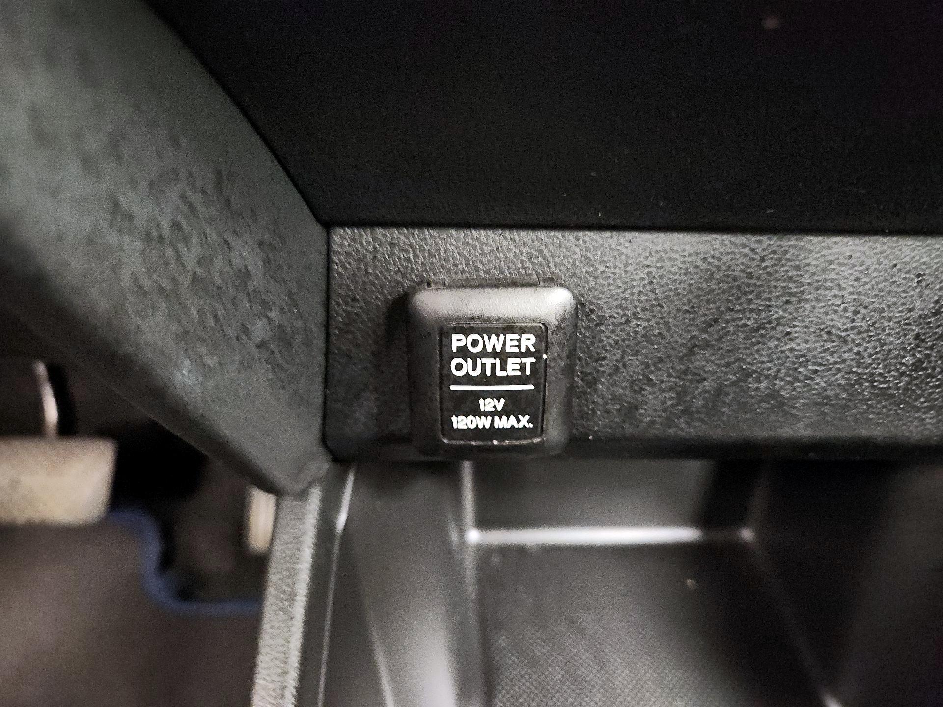 Thumbnail: 2013 Honda Fit - 17