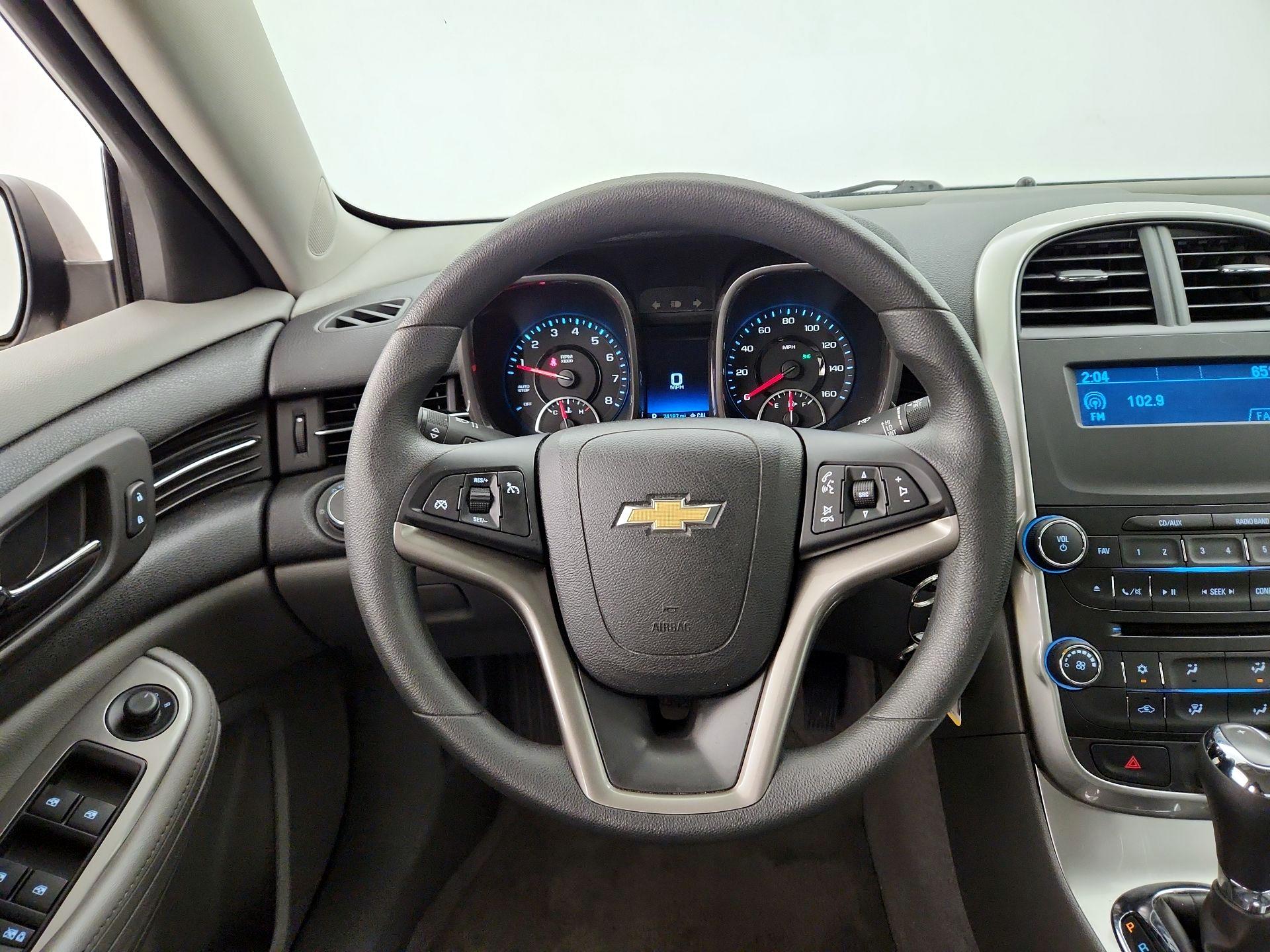Thumbnail: 2014 Chevrolet Malibu - 10
