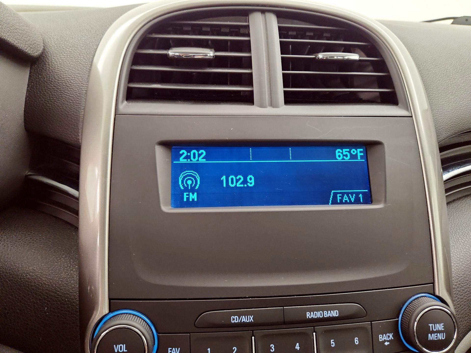 Thumbnail: 2014 Chevrolet Malibu - 14