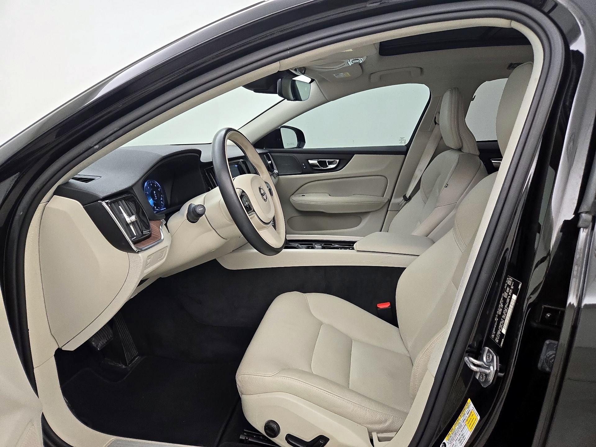 Thumbnail: 2020 Volvo S60 - 11