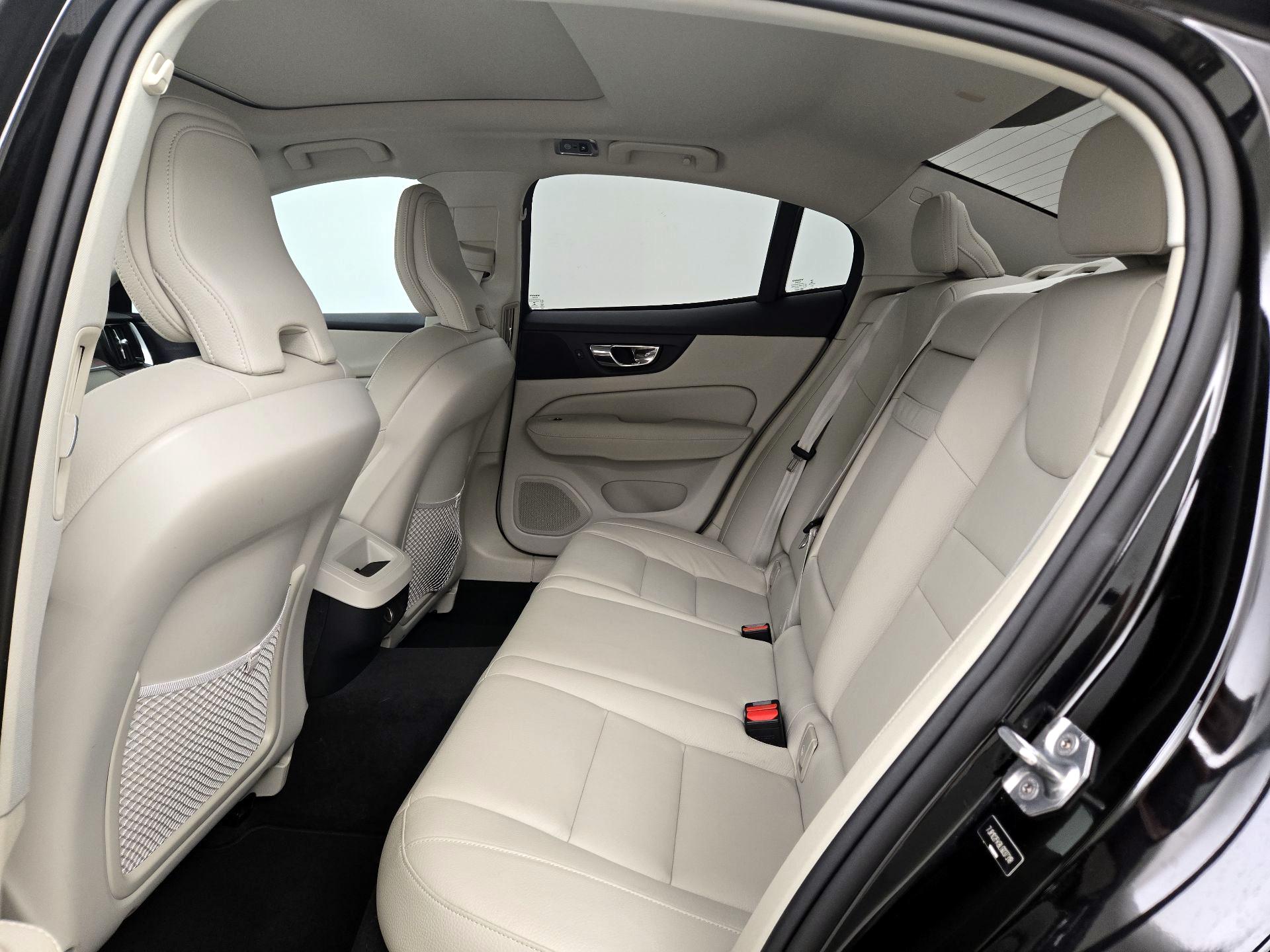Thumbnail: 2020 Volvo S60 - 20