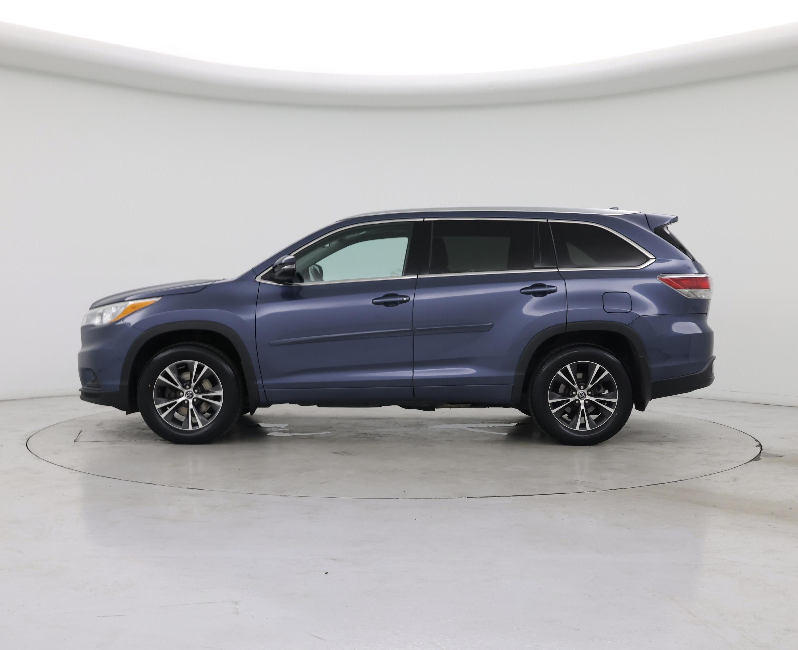 Thumbnail: 2016 Toyota Highlander - 3