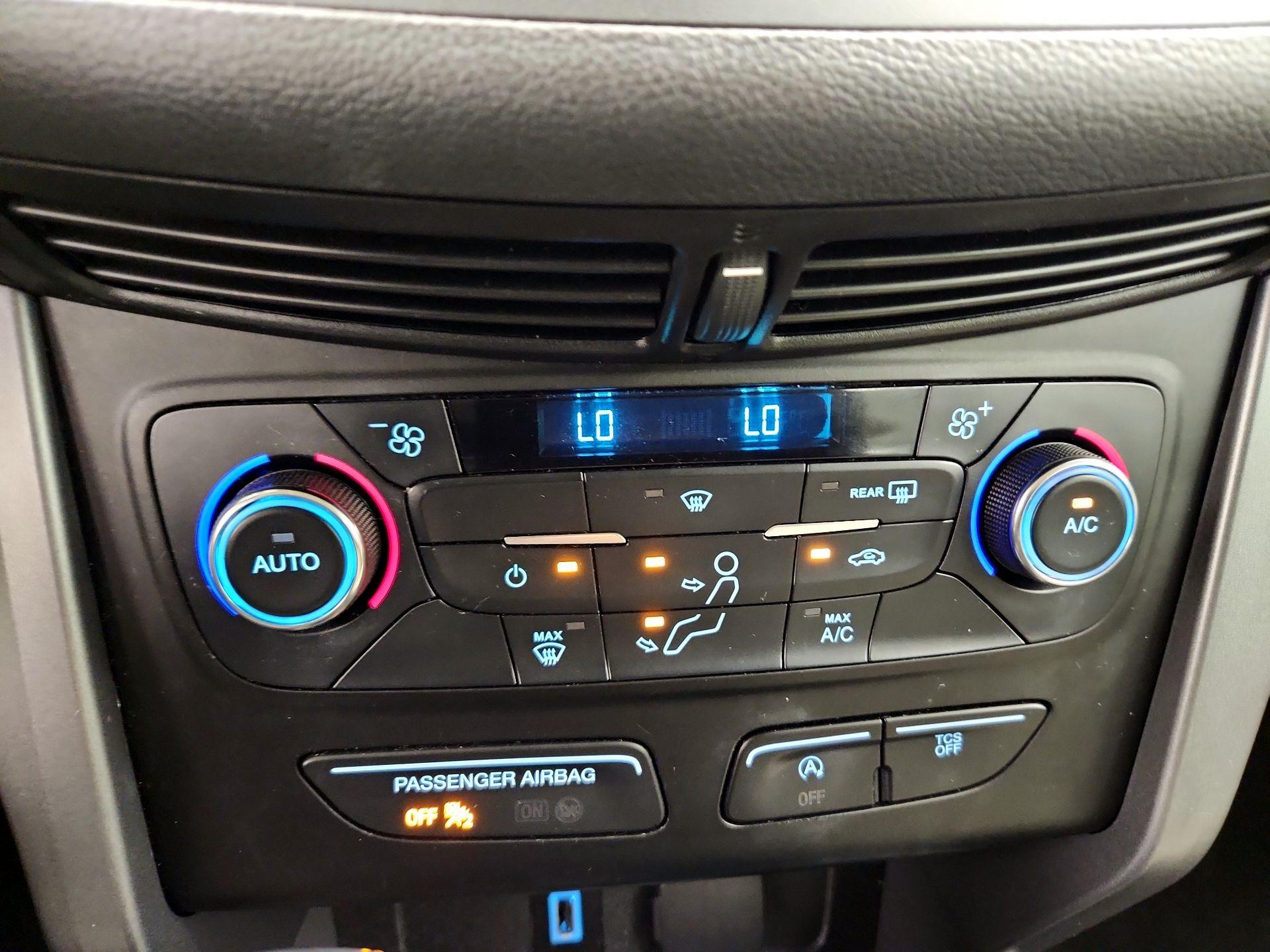 Thumbnail: 2017 Ford Escape - 16