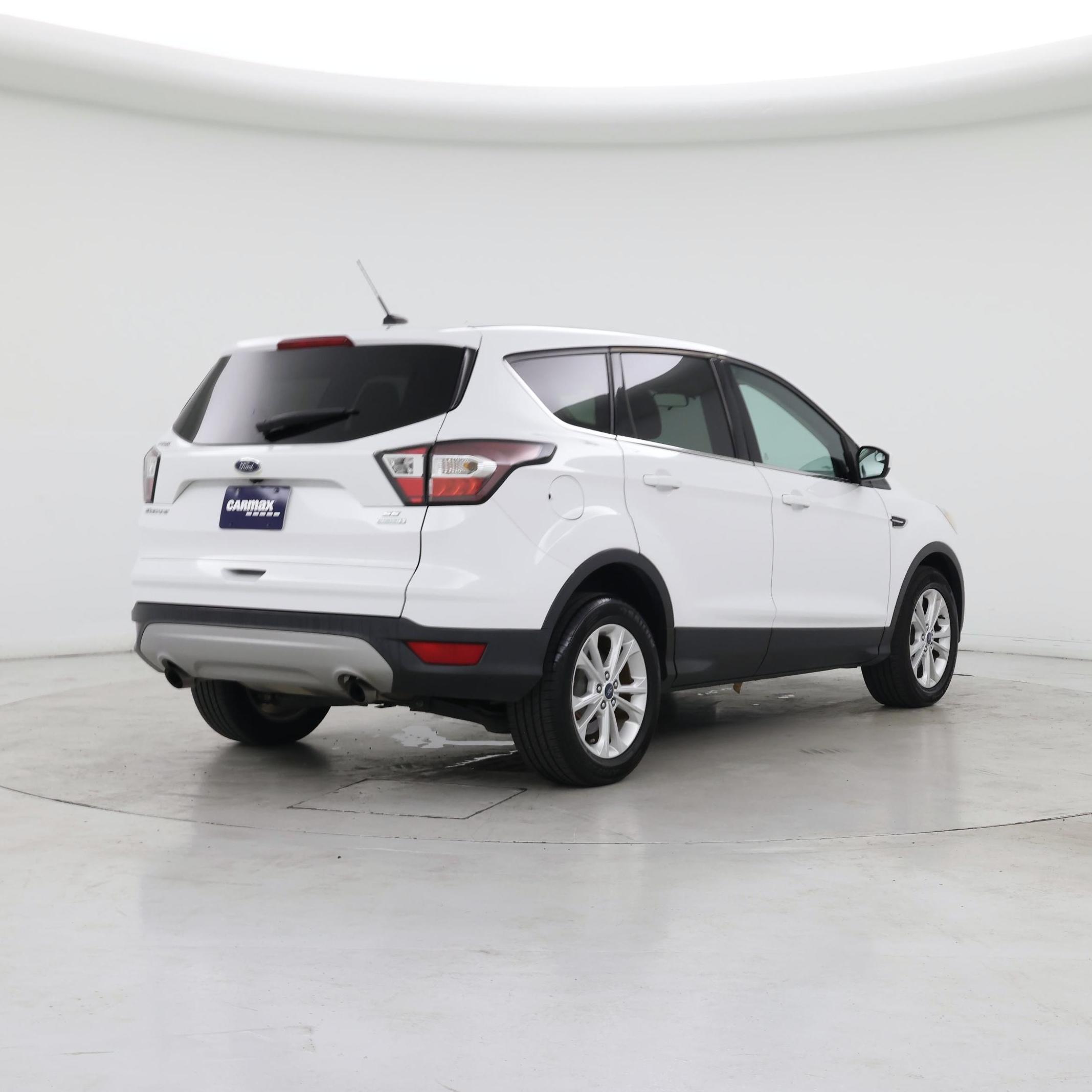 Thumbnail: 2017 Ford Escape - 8