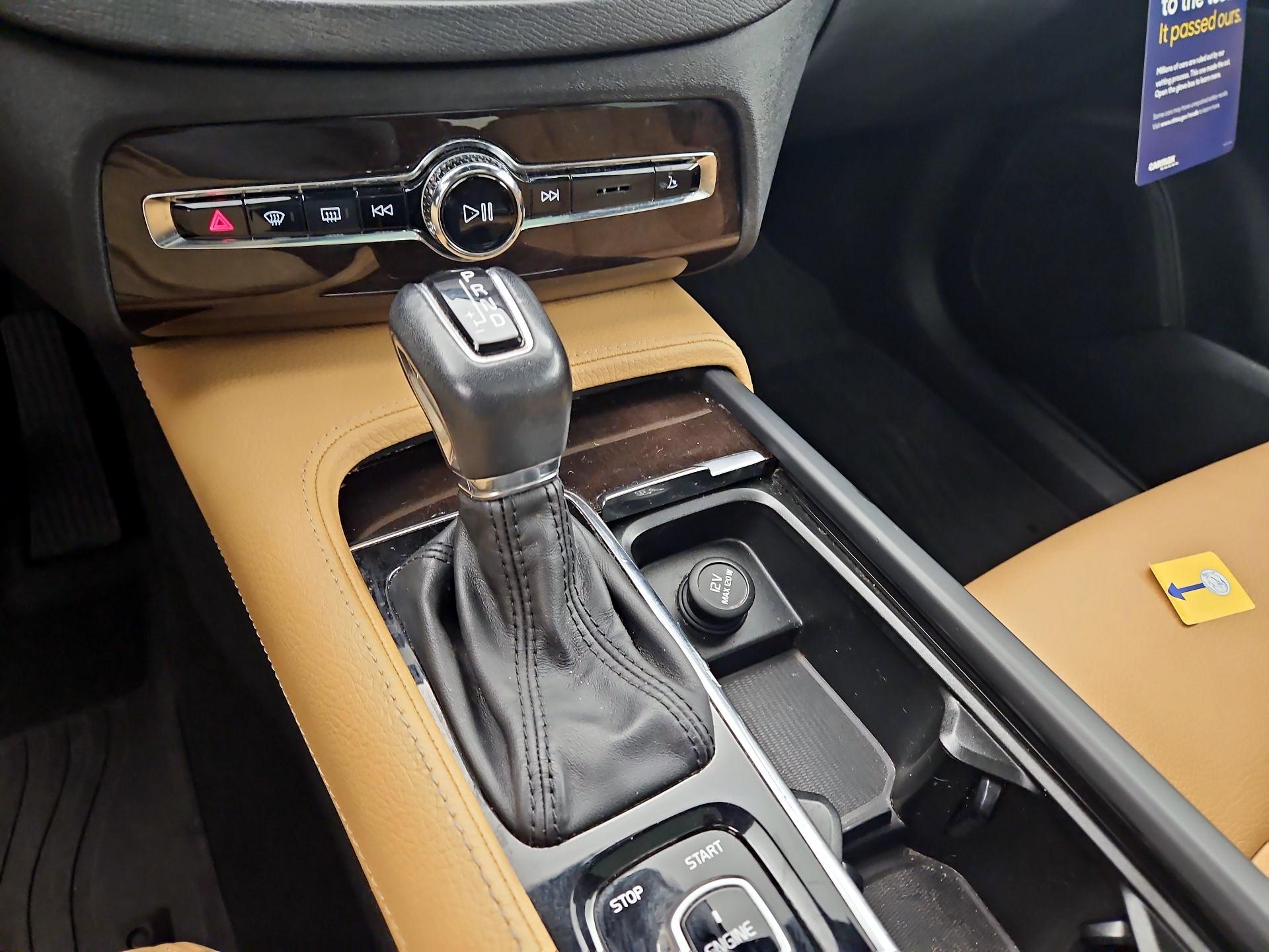 Thumbnail: 2017 Volvo XC90 - 17