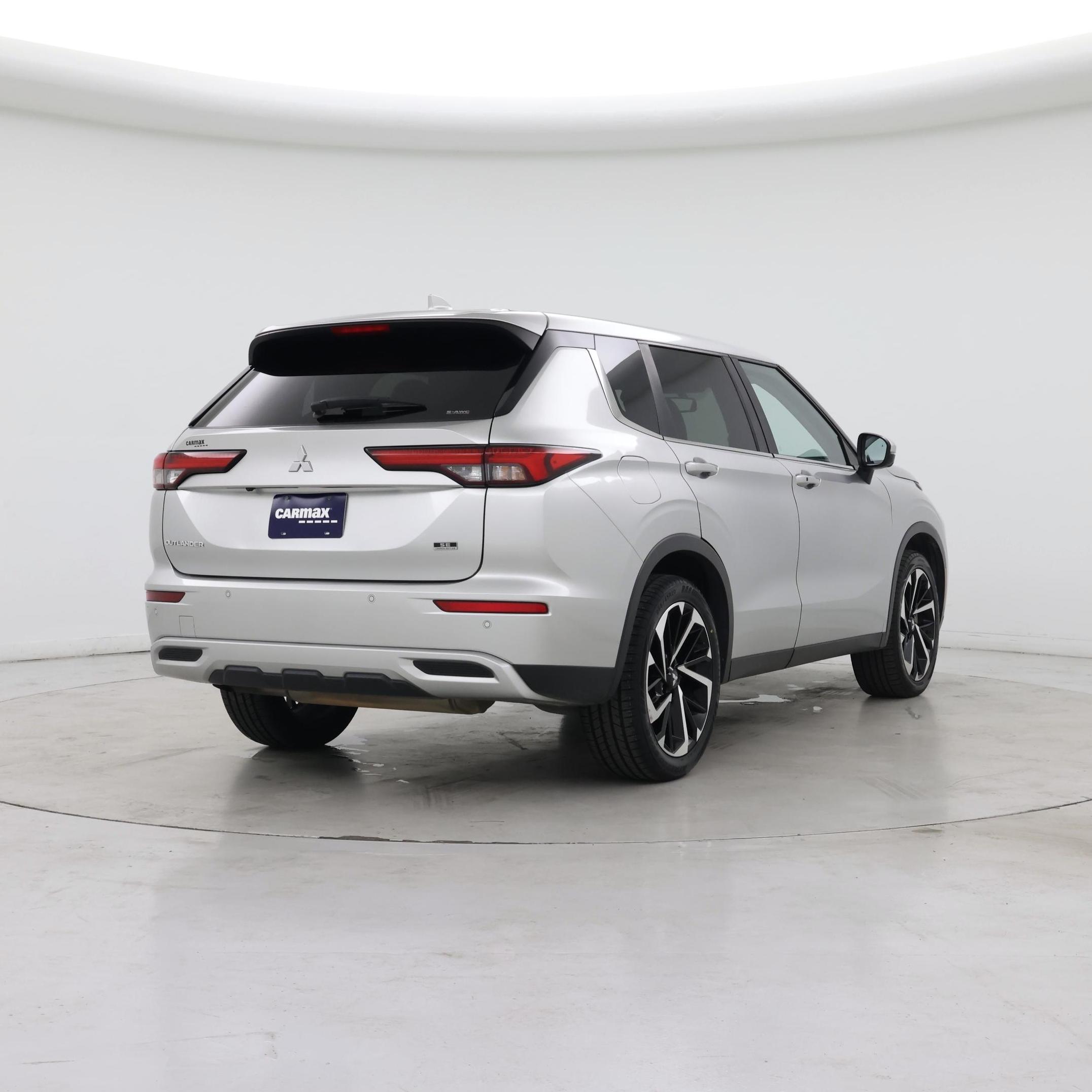 Thumbnail: 2022 Mitsubishi Outlander - 8