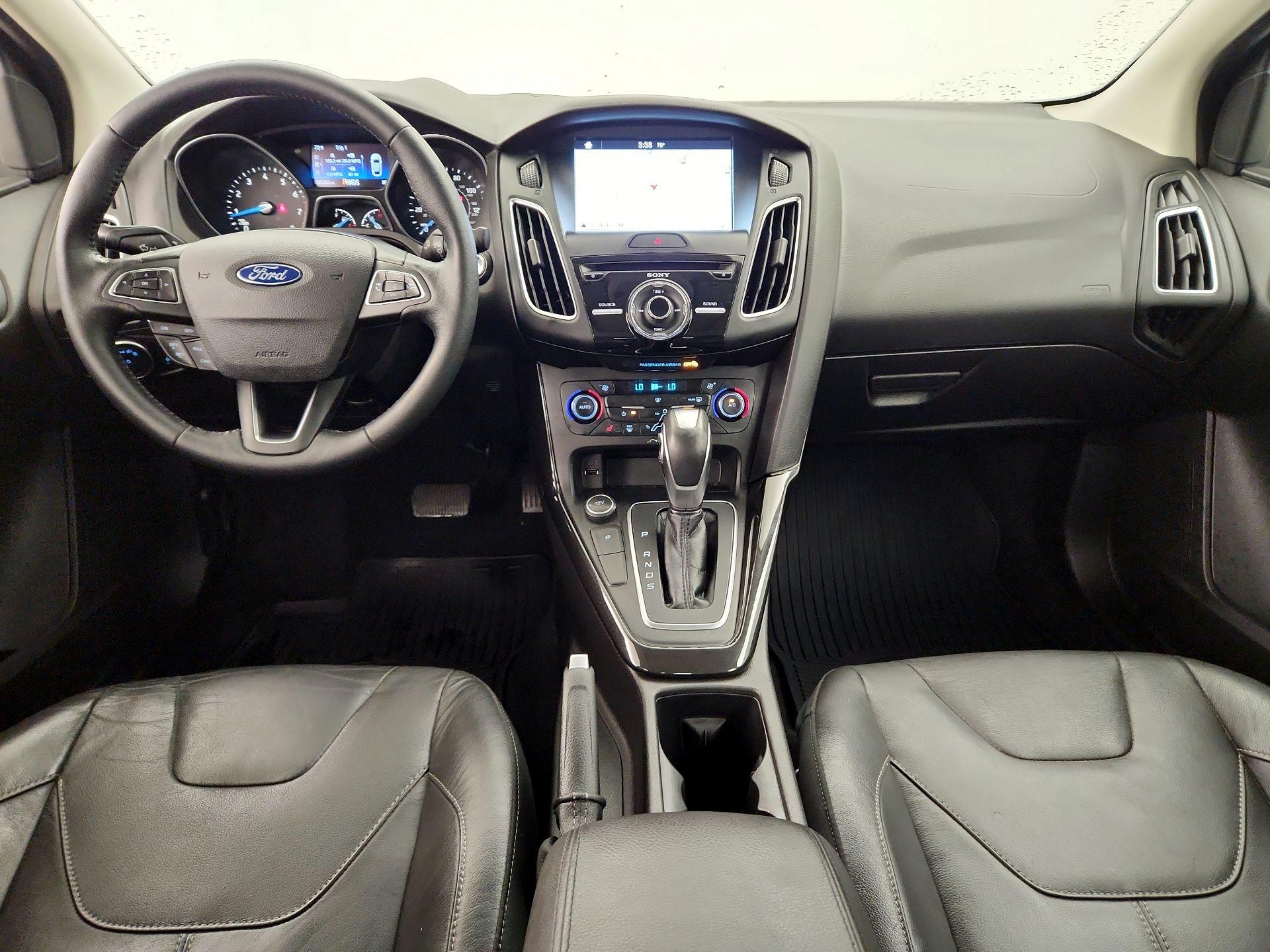 Thumbnail: 2016 Ford Focus - 9