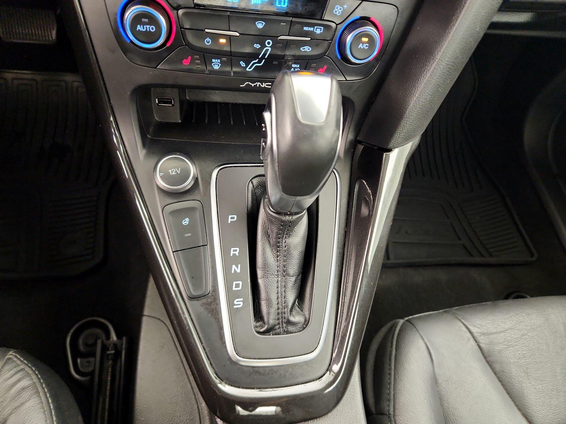 Thumbnail: 2016 Ford Focus - 18
