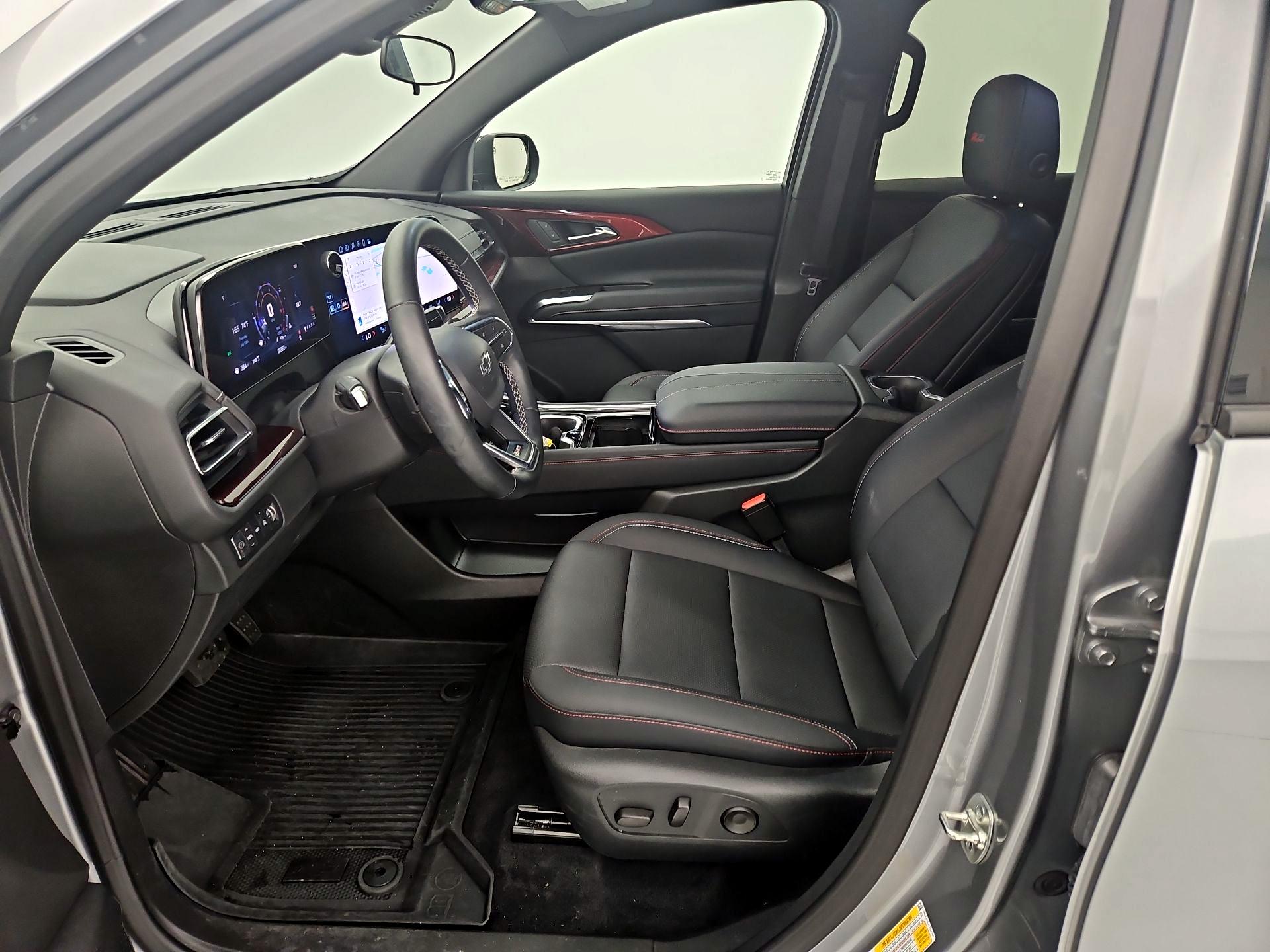 Thumbnail: 2025 Chevrolet Traverse - 11