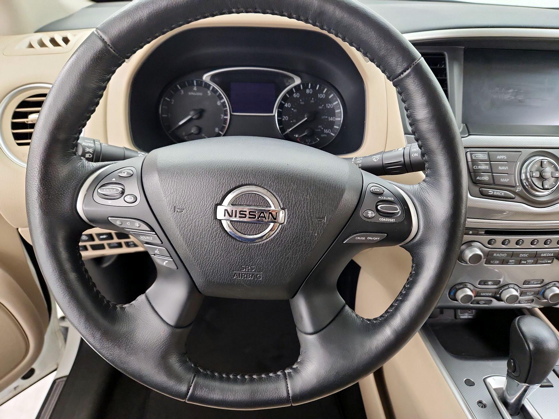 Thumbnail: 2020 Nissan Pathfinder - 10