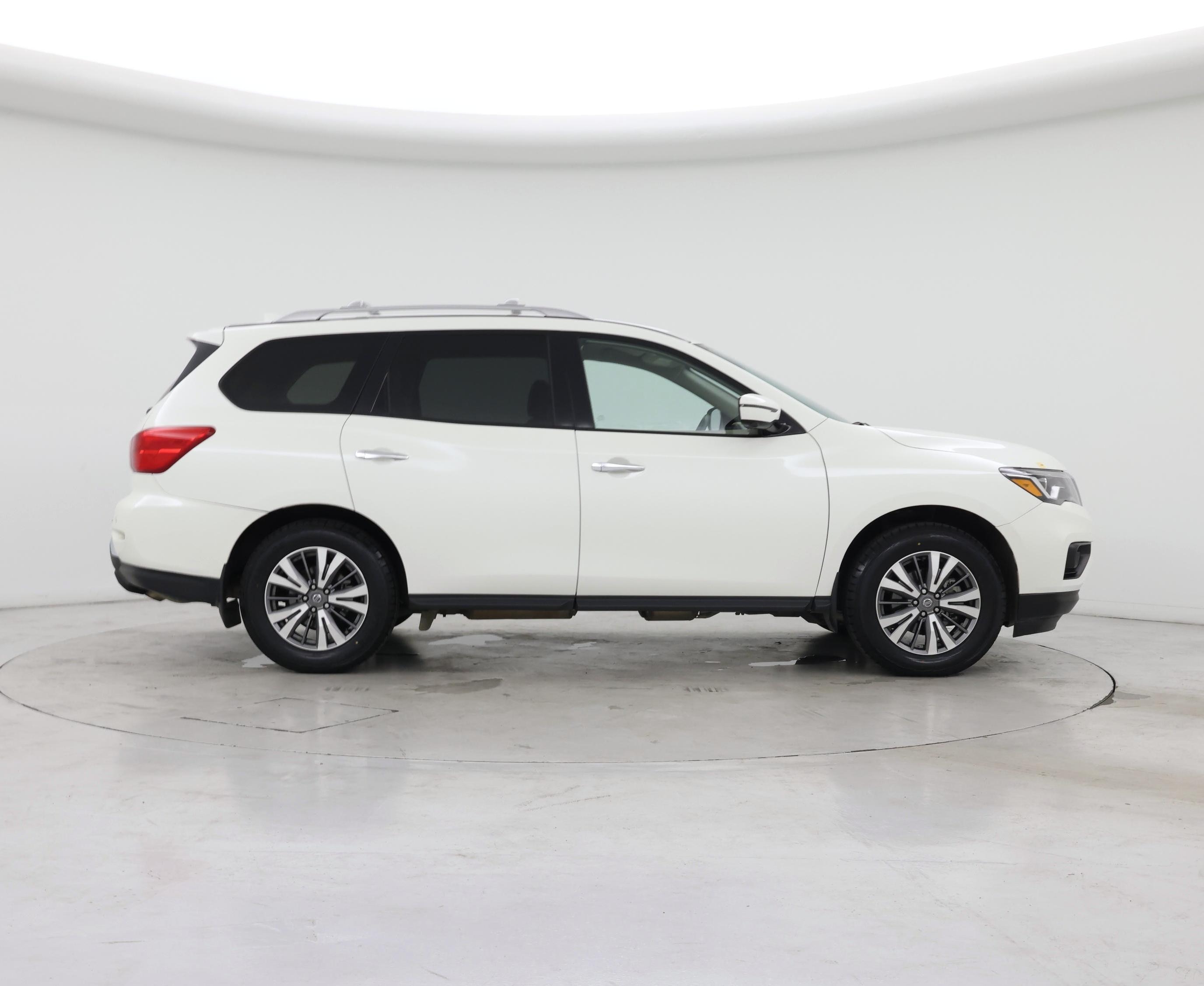 Thumbnail: 2020 Nissan Pathfinder - 7
