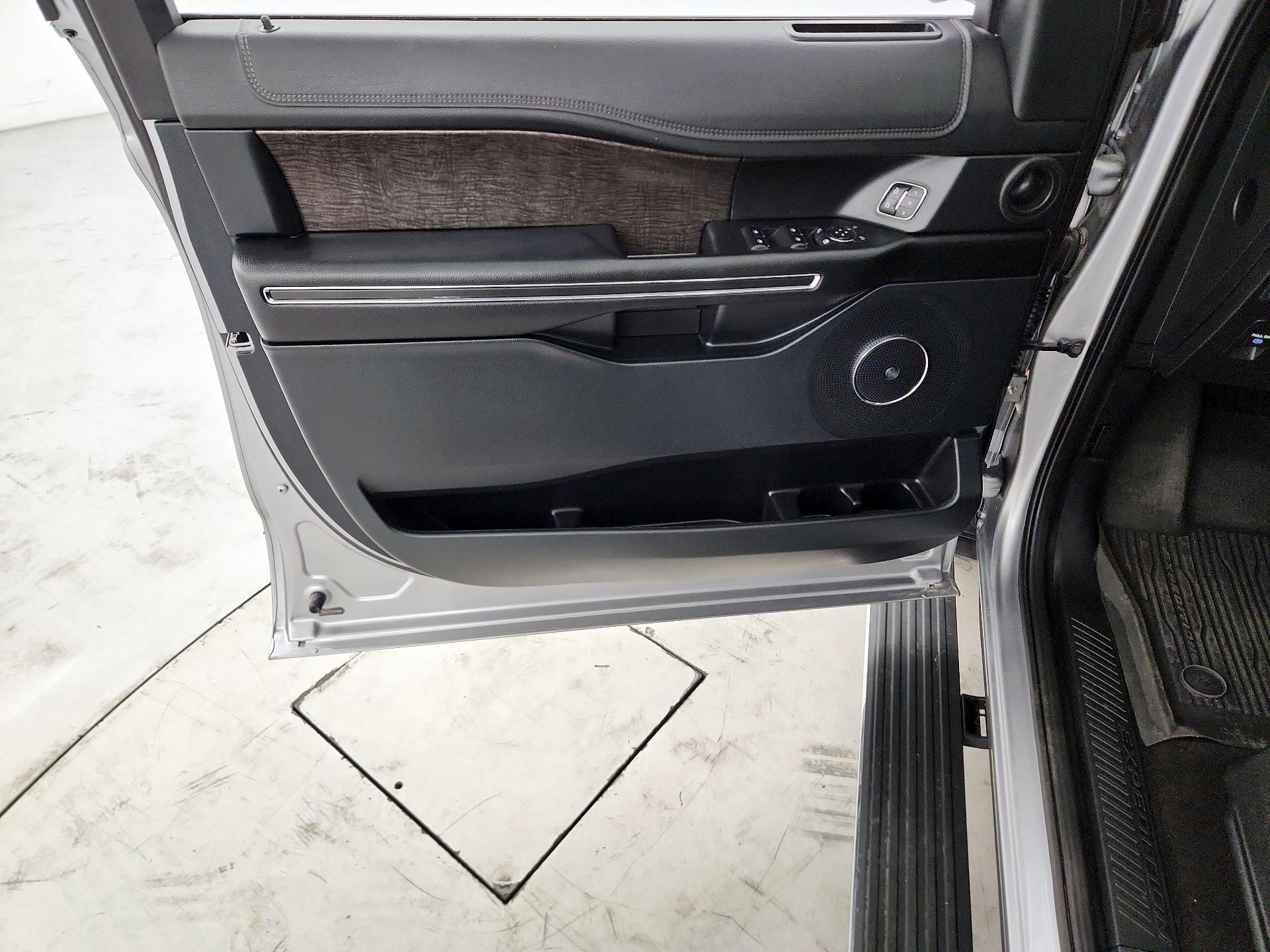 Thumbnail: 2021 Ford Expedition - 12