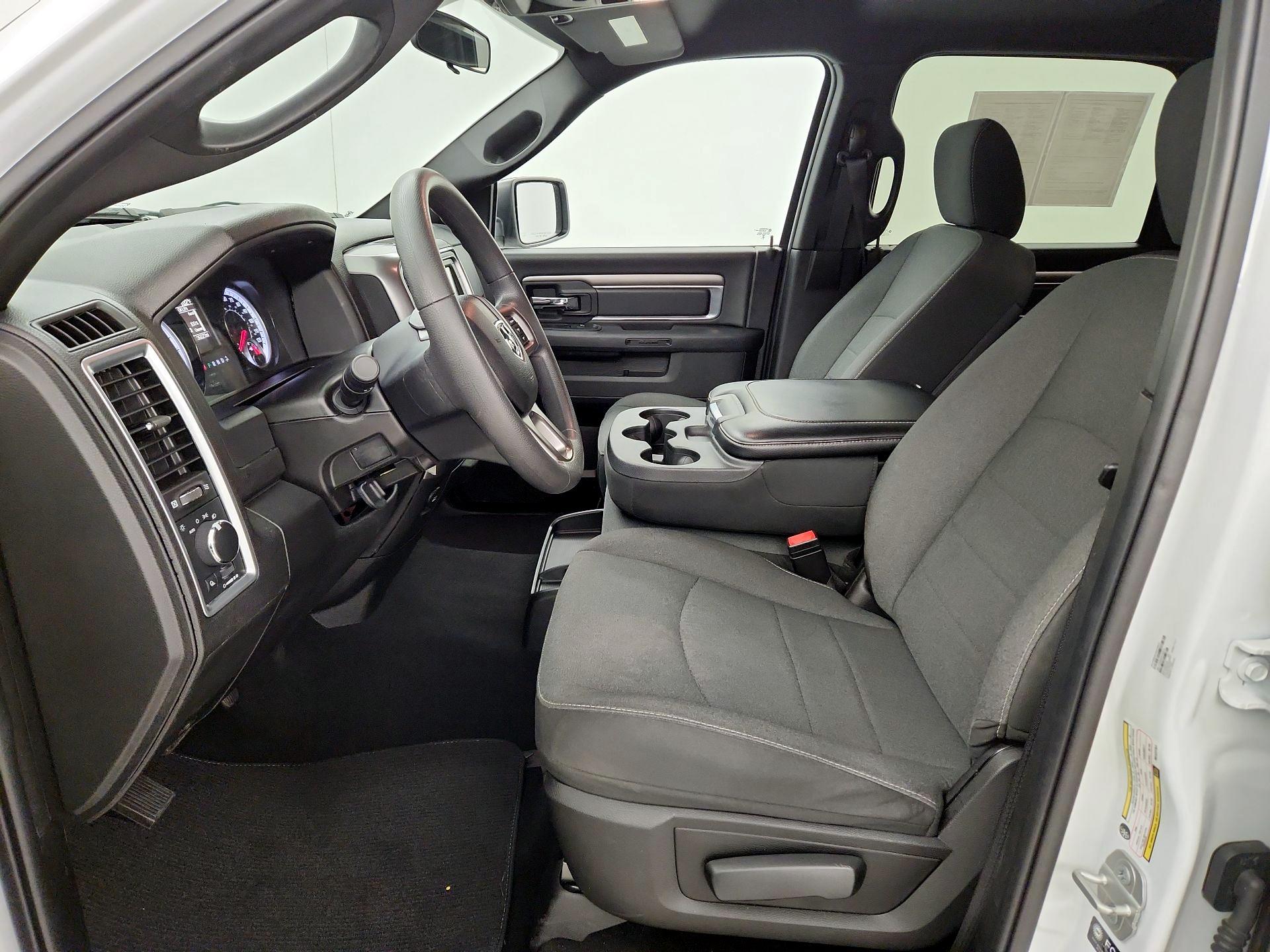Thumbnail: 2024 RAM 1500 Classic - 11