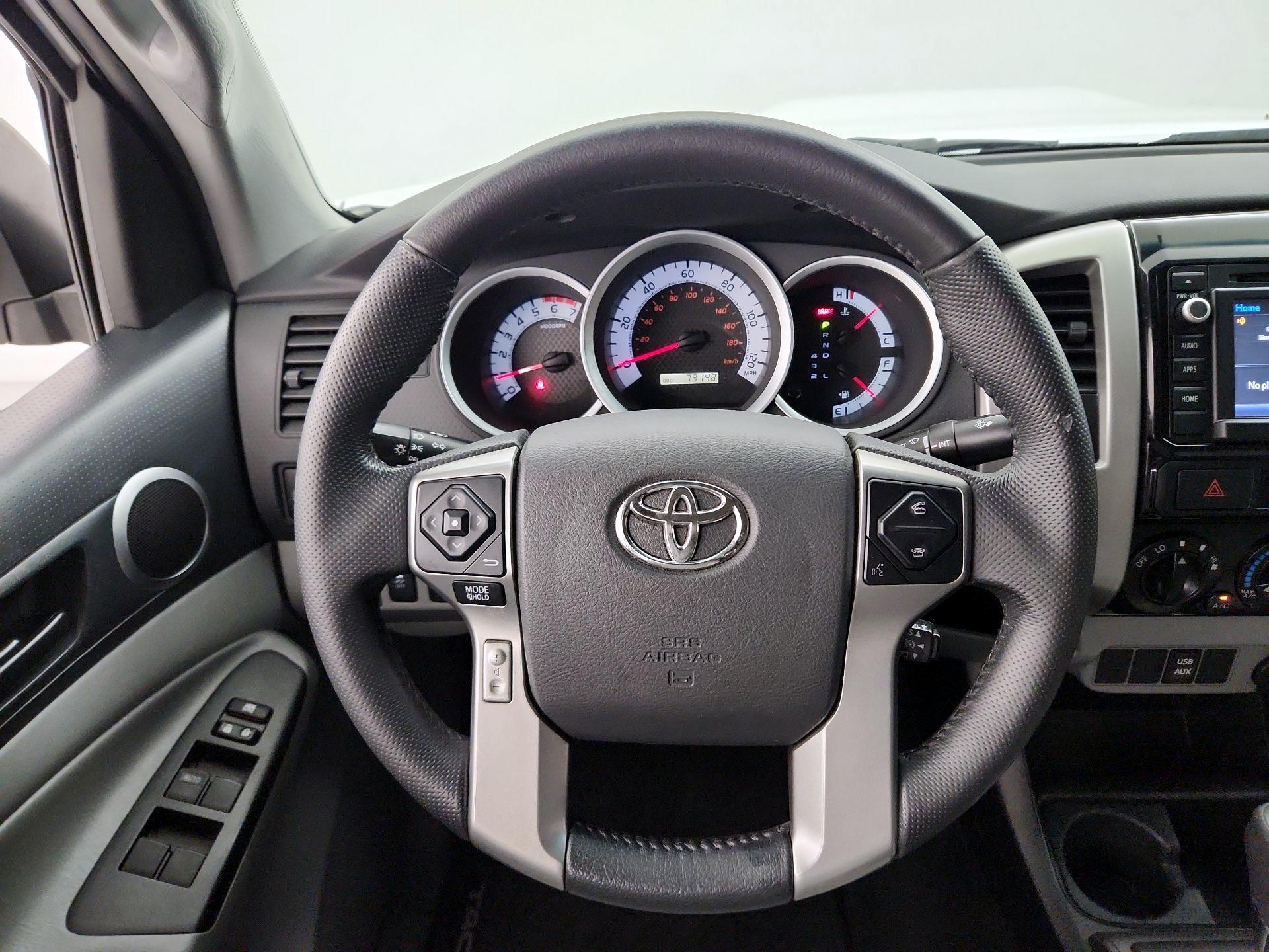 Thumbnail: 2015 Toyota Tacoma - 10