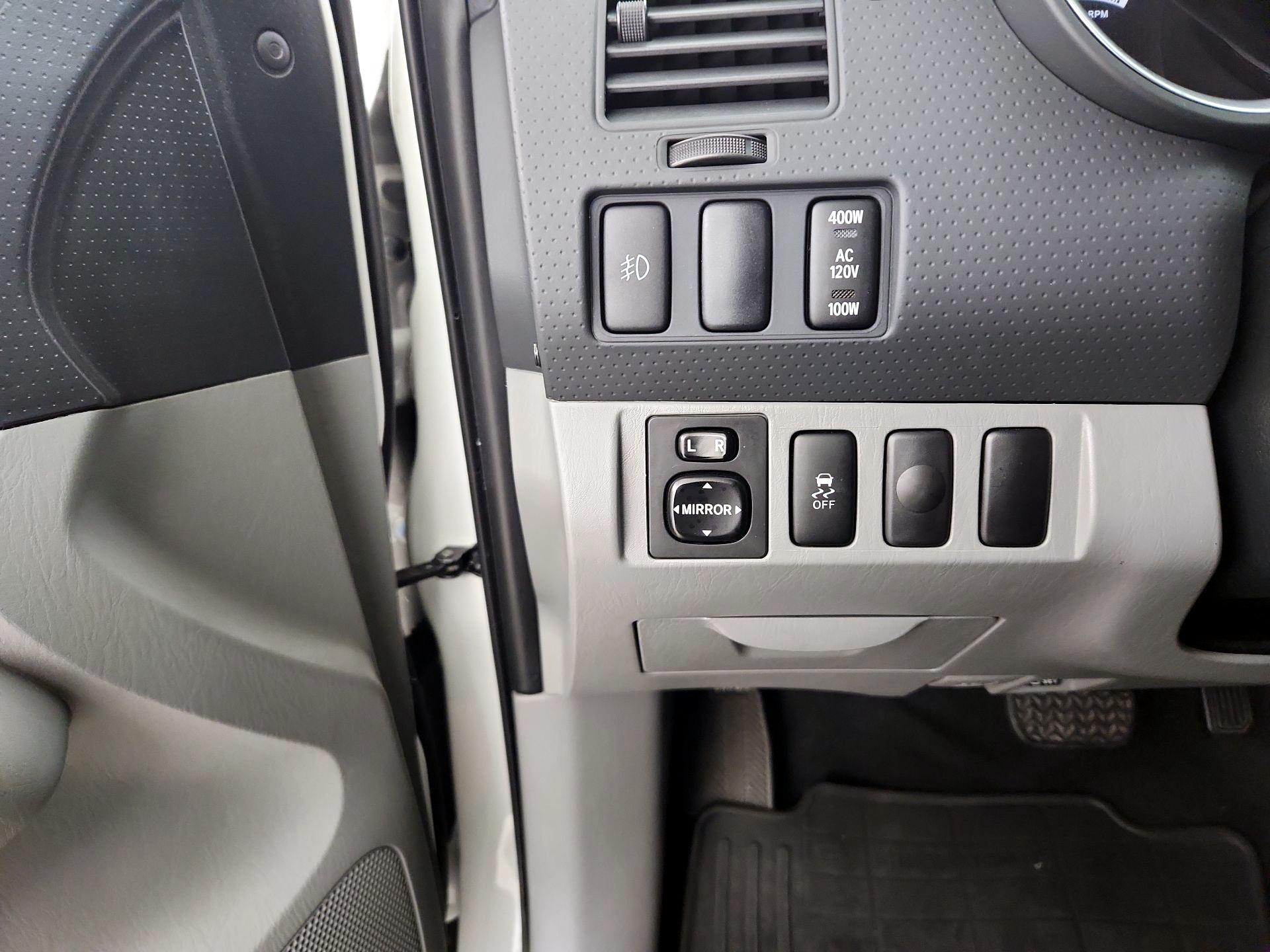 Thumbnail: 2015 Toyota Tacoma - 13