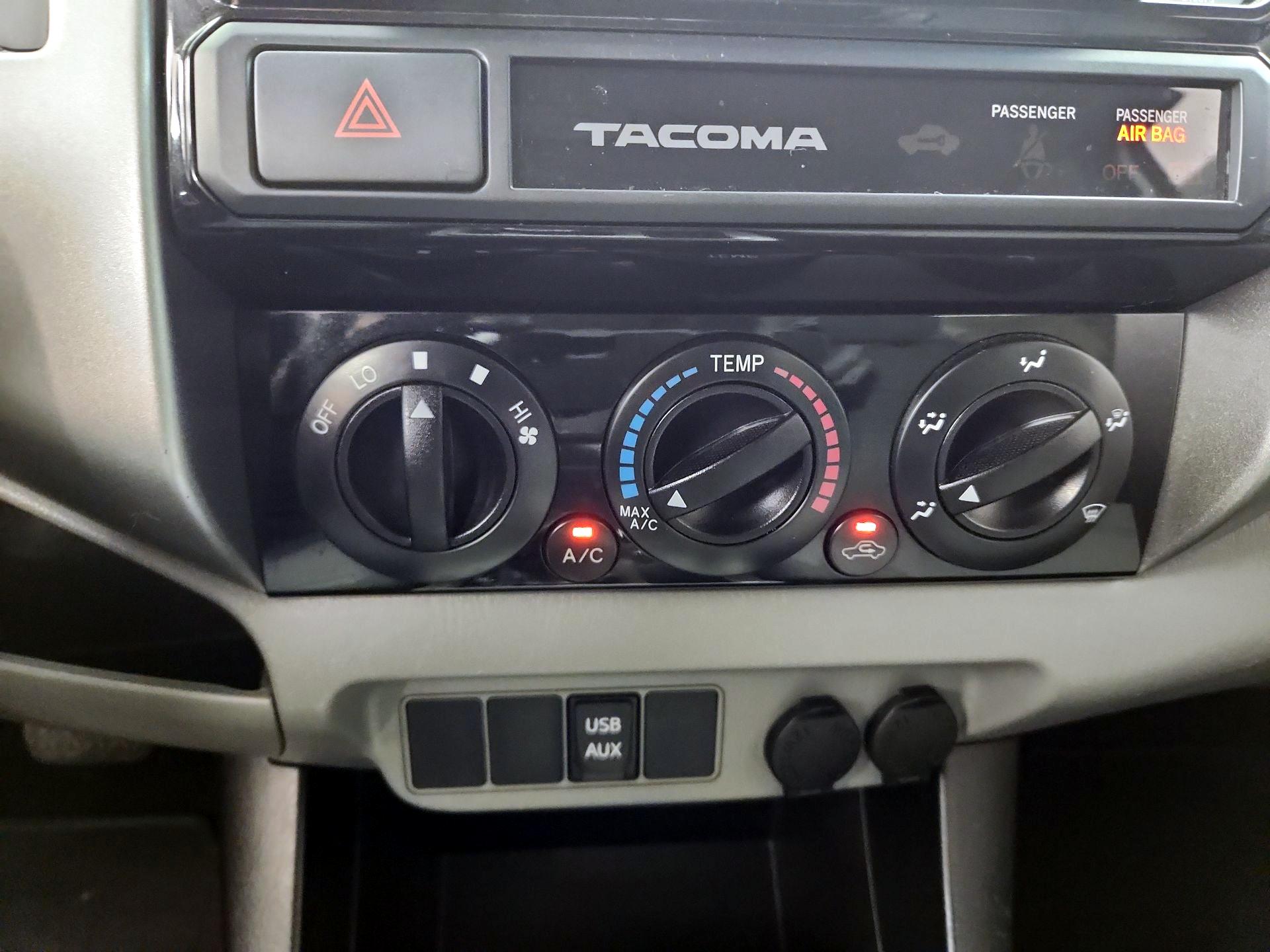 Thumbnail: 2015 Toyota Tacoma - 16