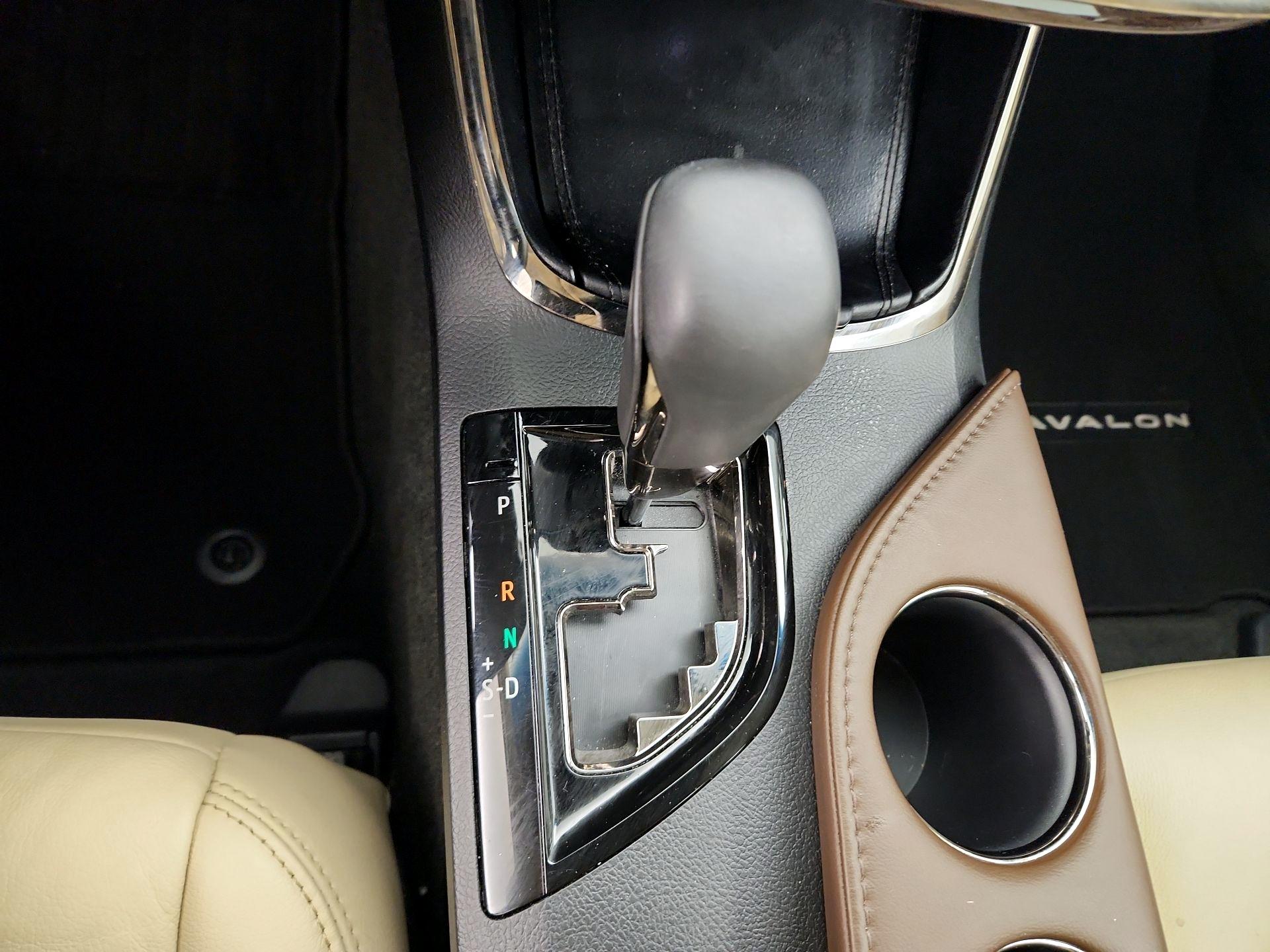Thumbnail: 2014 Toyota Avalon - 17