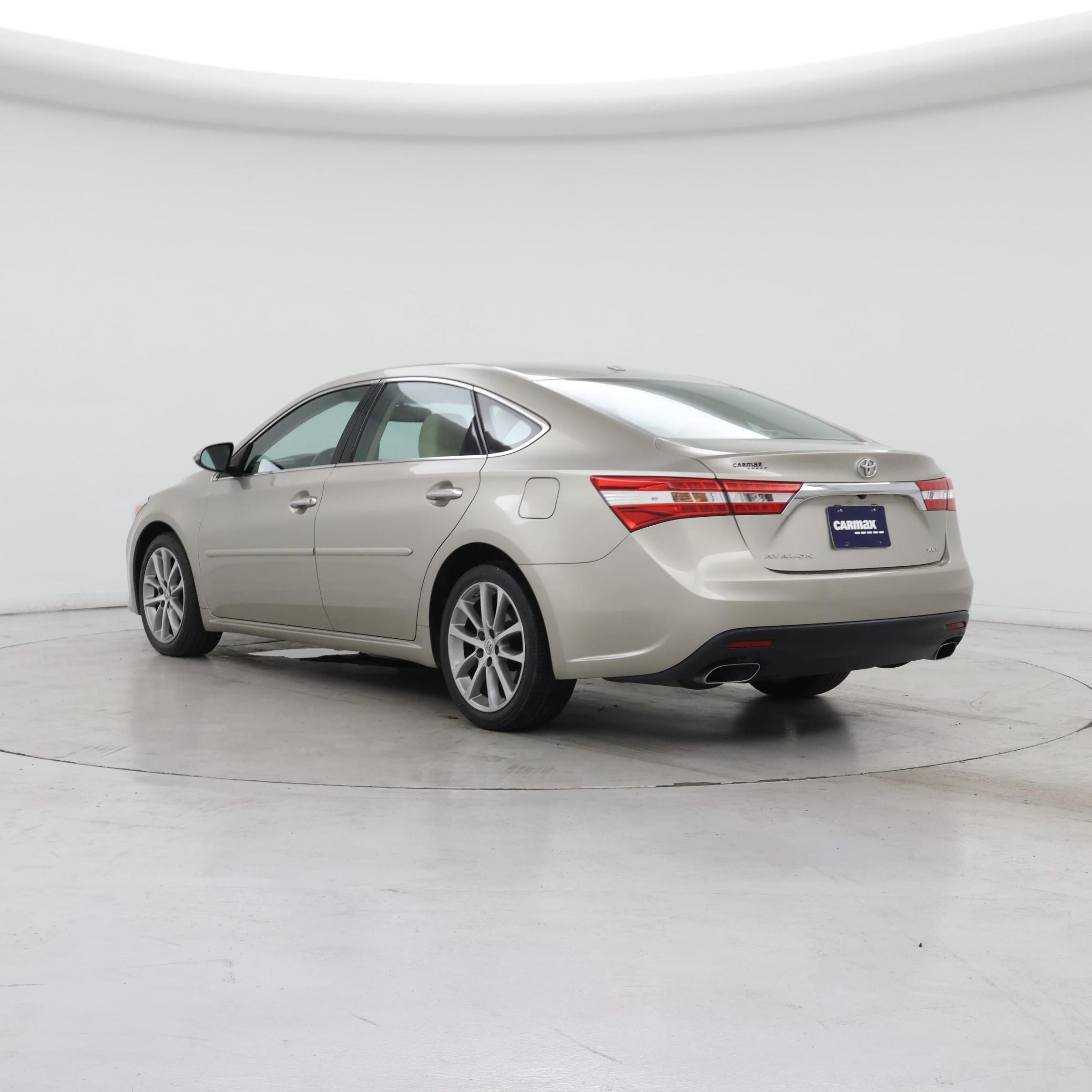 Thumbnail: 2014 Toyota Avalon - 2