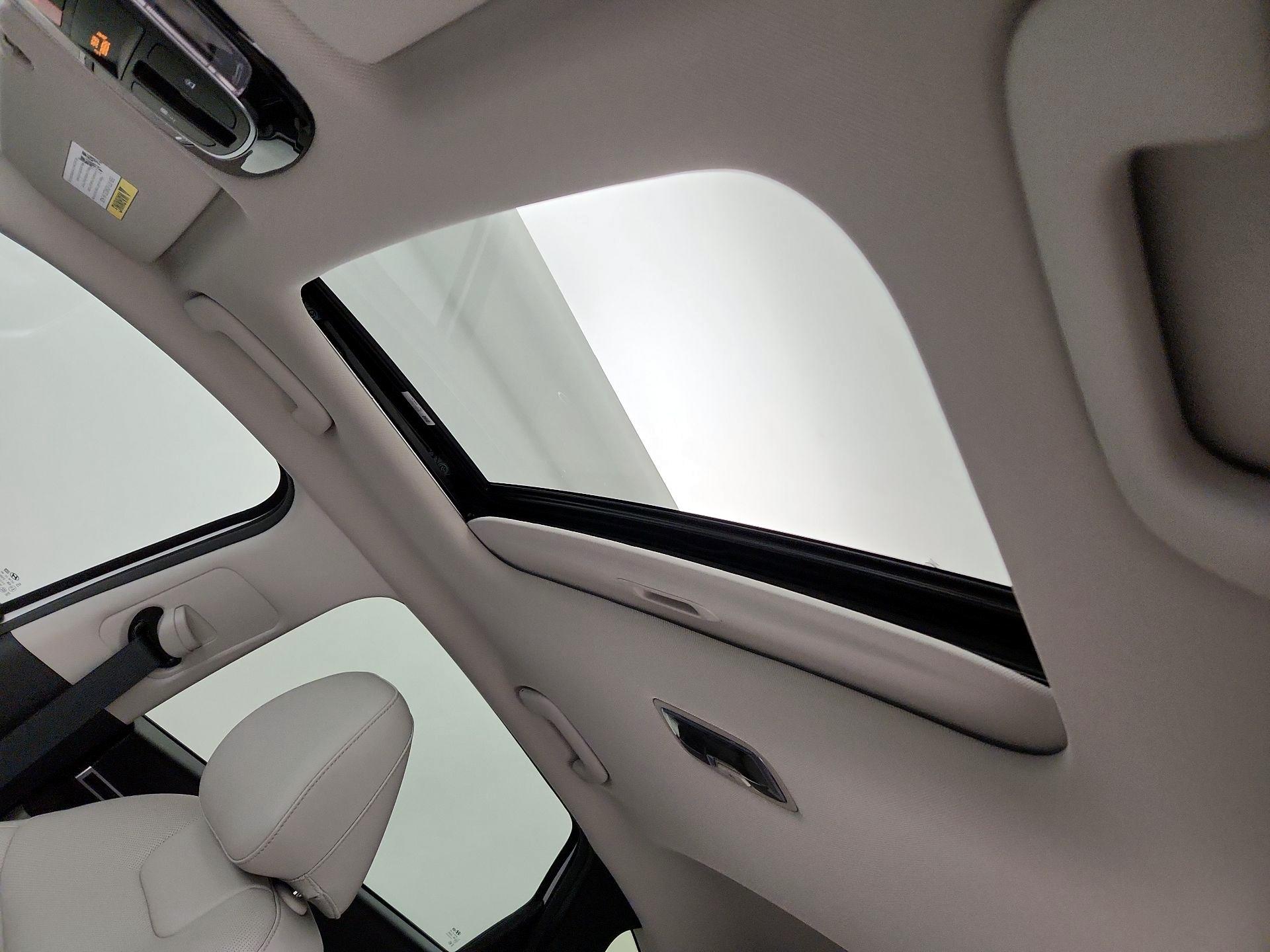 Thumbnail: 2023 Hyundai Tucson - 19