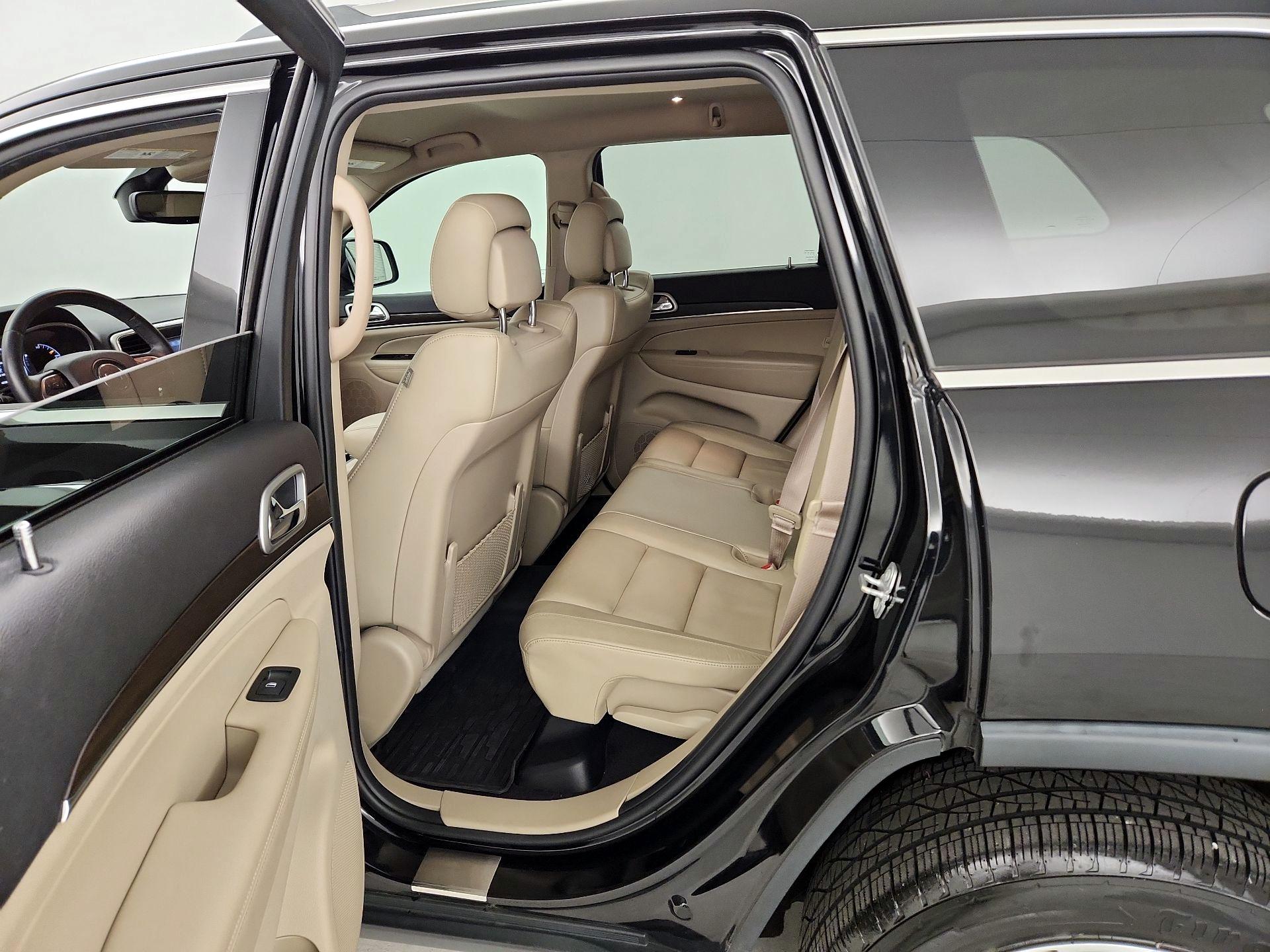 Thumbnail: 2018 Jeep Grand Cherokee - 19
