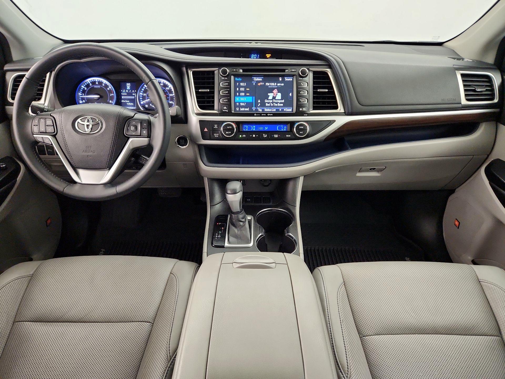 Thumbnail: 2016 Toyota Highlander - 9