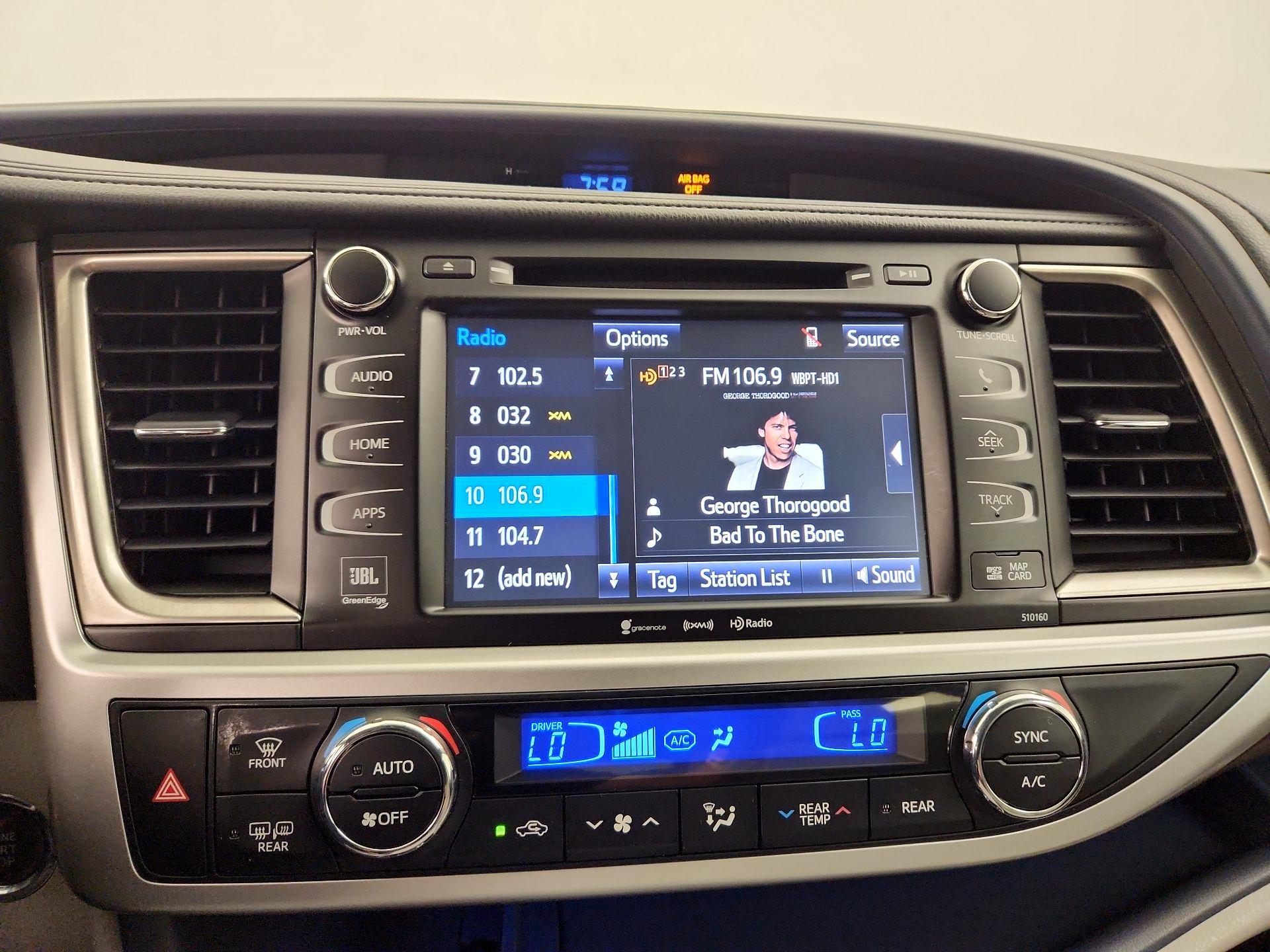 Thumbnail: 2016 Toyota Highlander - 15