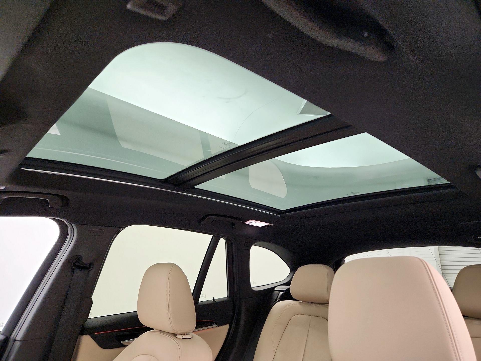 Thumbnail: 2016 BMW X1 - 20