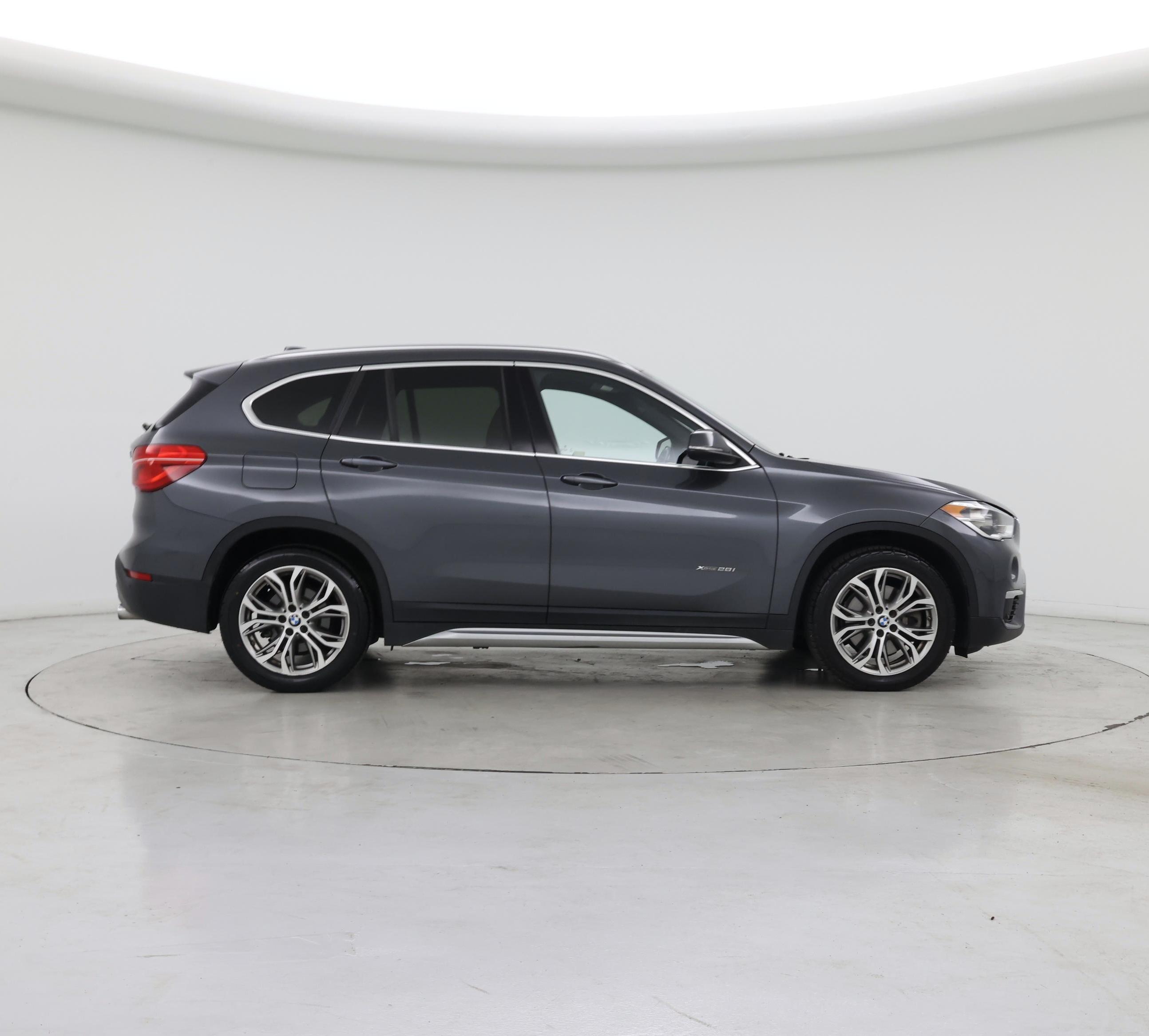 Thumbnail: 2016 BMW X1 - 7
