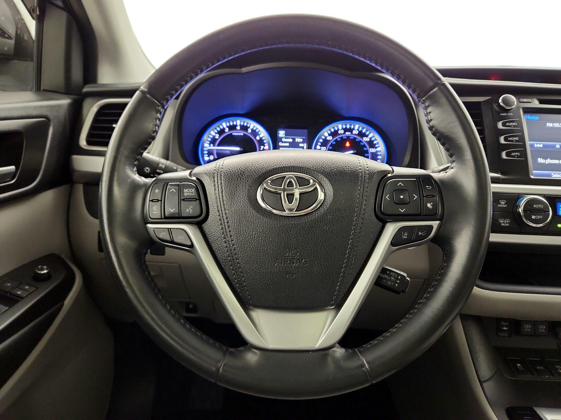 Thumbnail: 2019 Toyota Highlander - 10