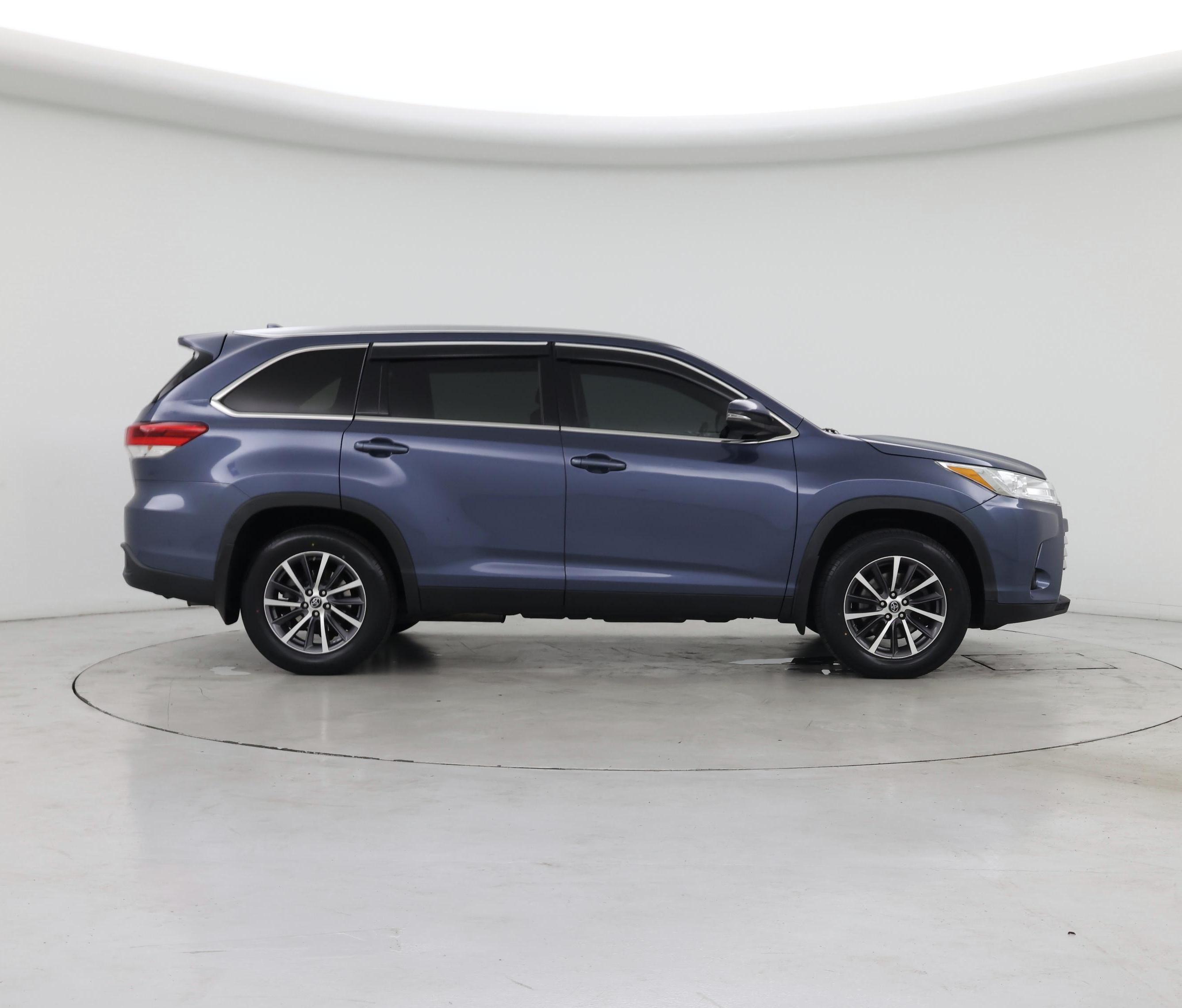 Thumbnail: 2019 Toyota Highlander - 7