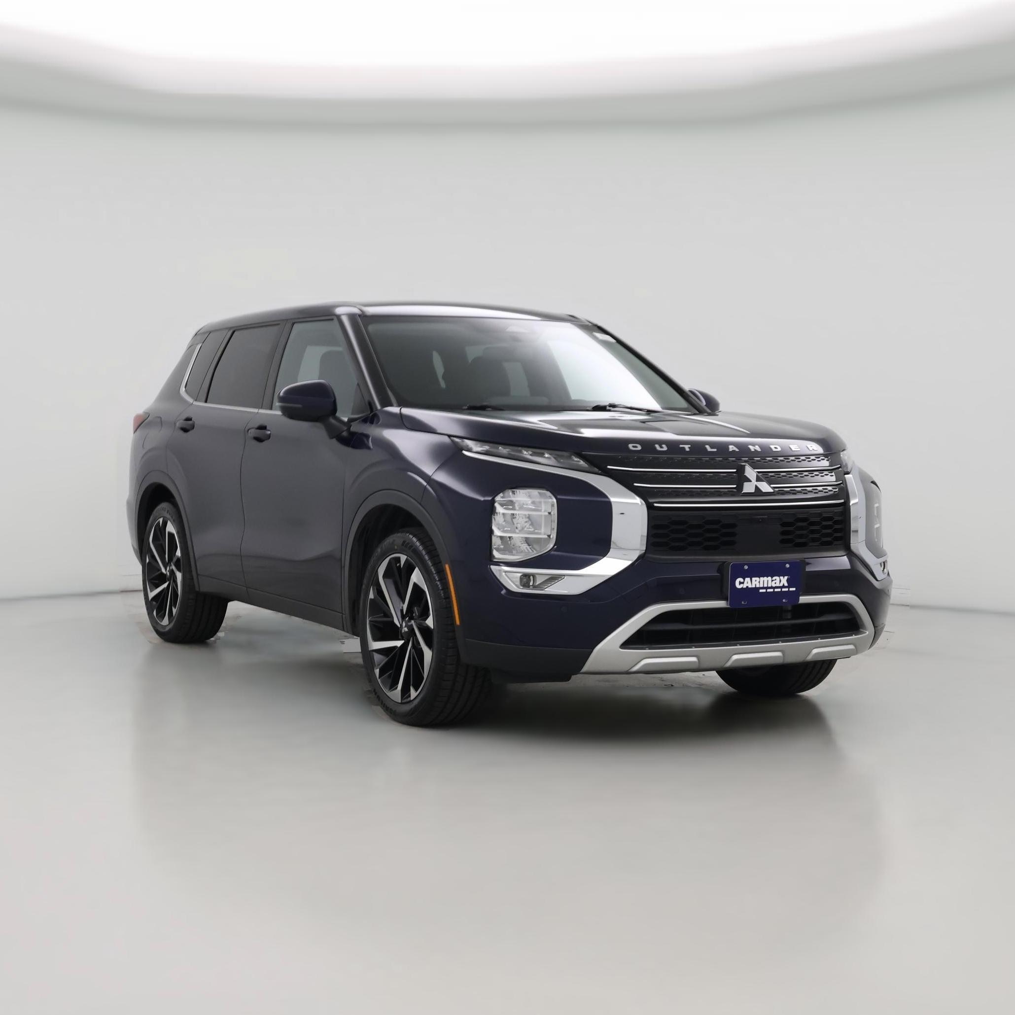 Thumbnail: 2022 Mitsubishi Outlander - 1