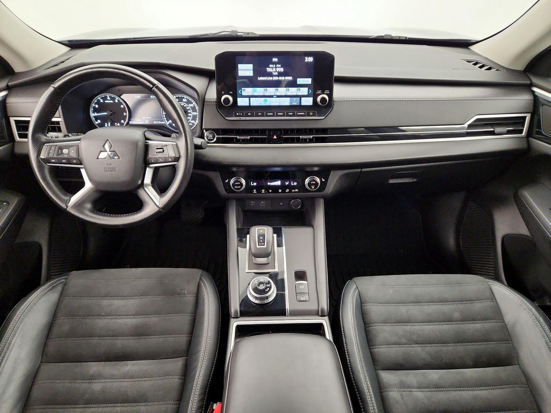 Thumbnail: 2022 Mitsubishi Outlander - 9