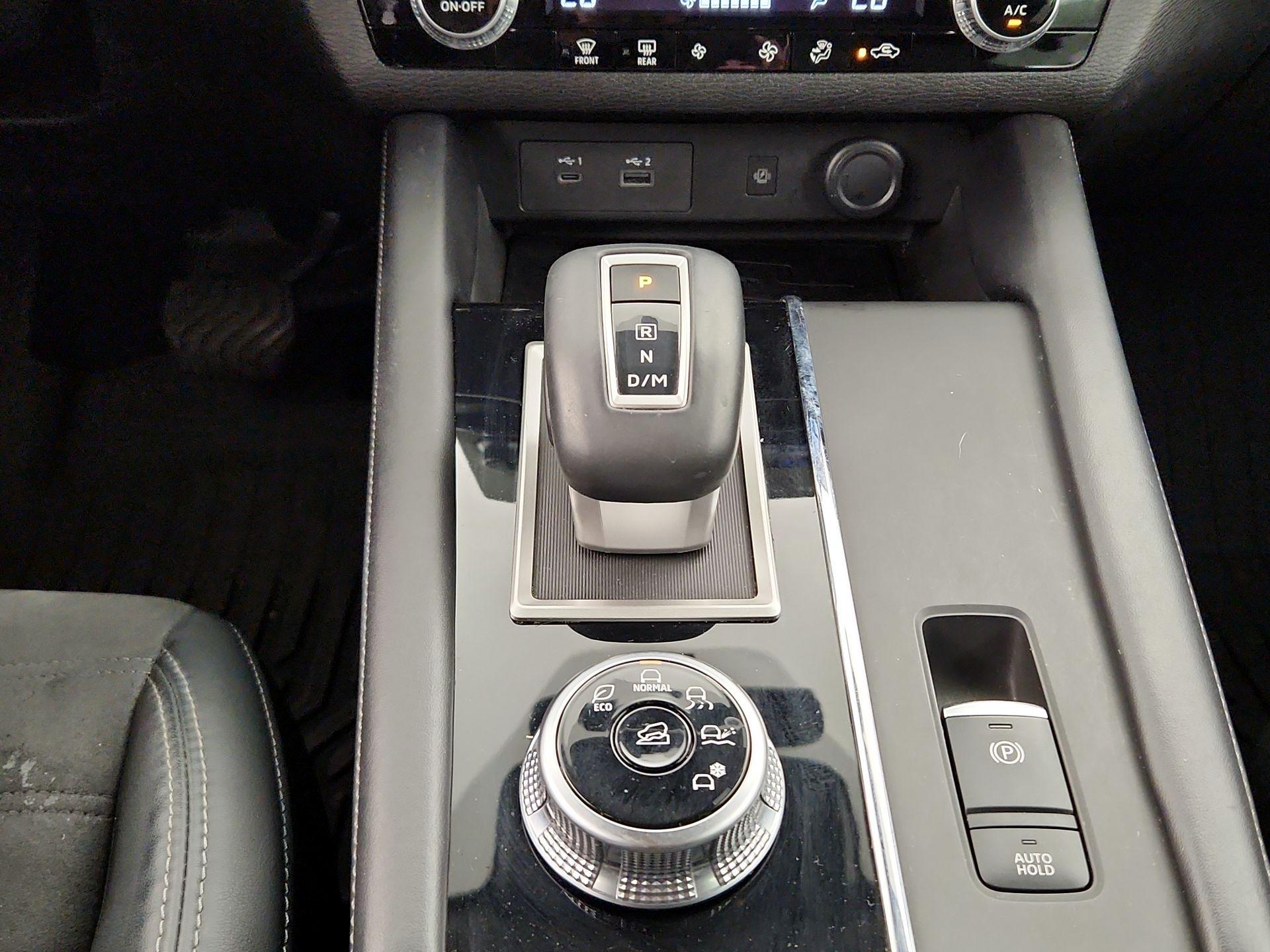 Thumbnail: 2022 Mitsubishi Outlander - 18