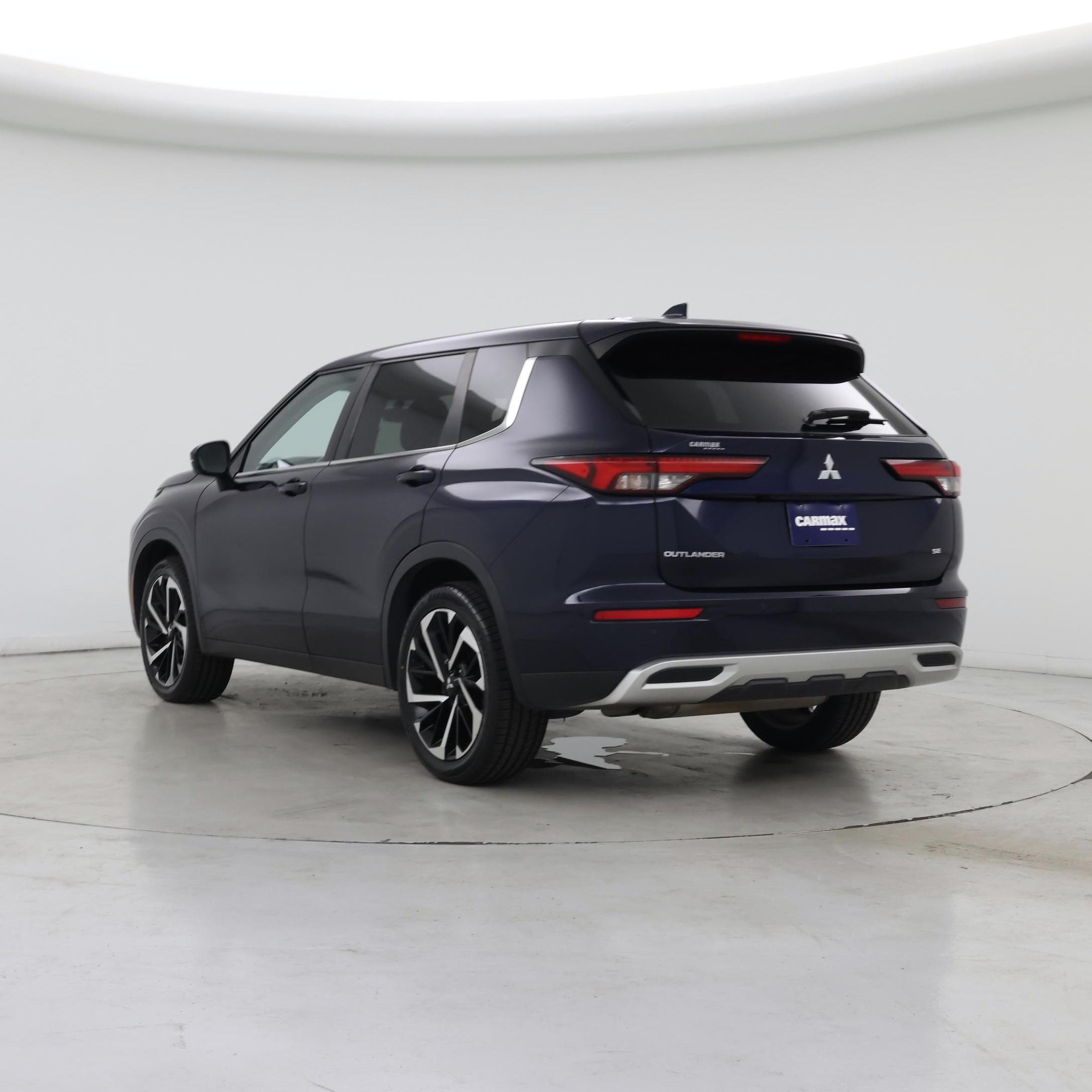 Thumbnail: 2022 Mitsubishi Outlander - 2