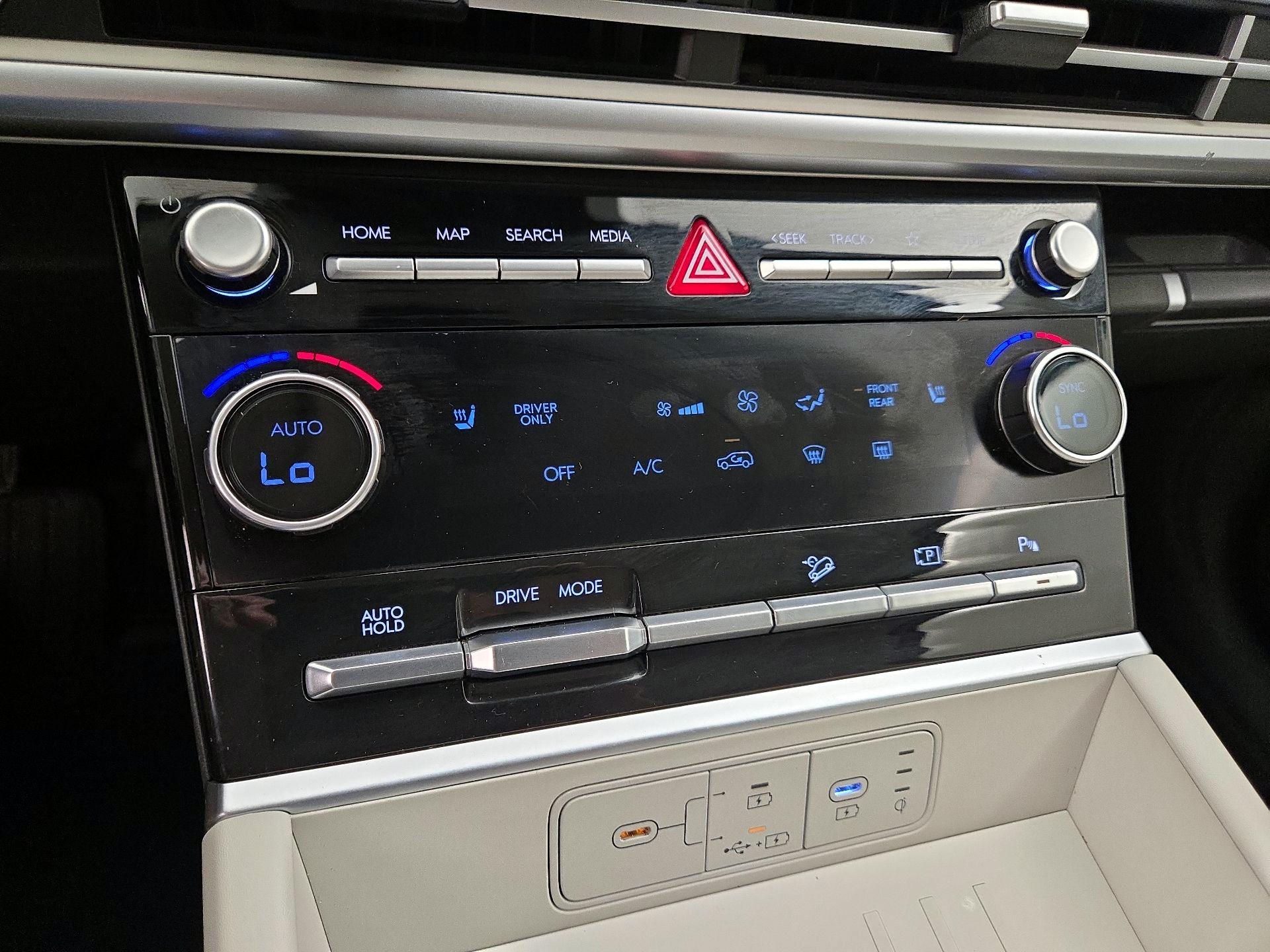 Thumbnail: 2024 Hyundai Santa Fe - 16