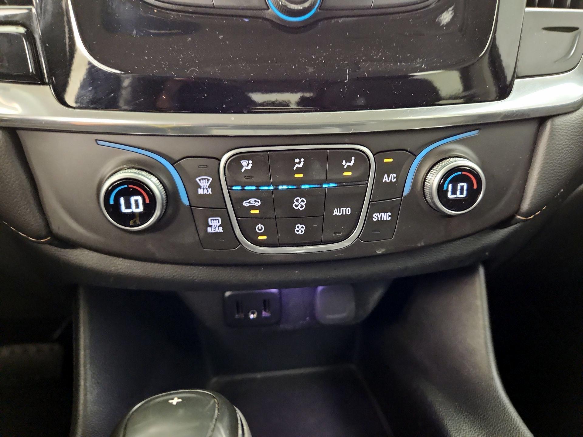 Thumbnail: 2018 Chevrolet Traverse - 16