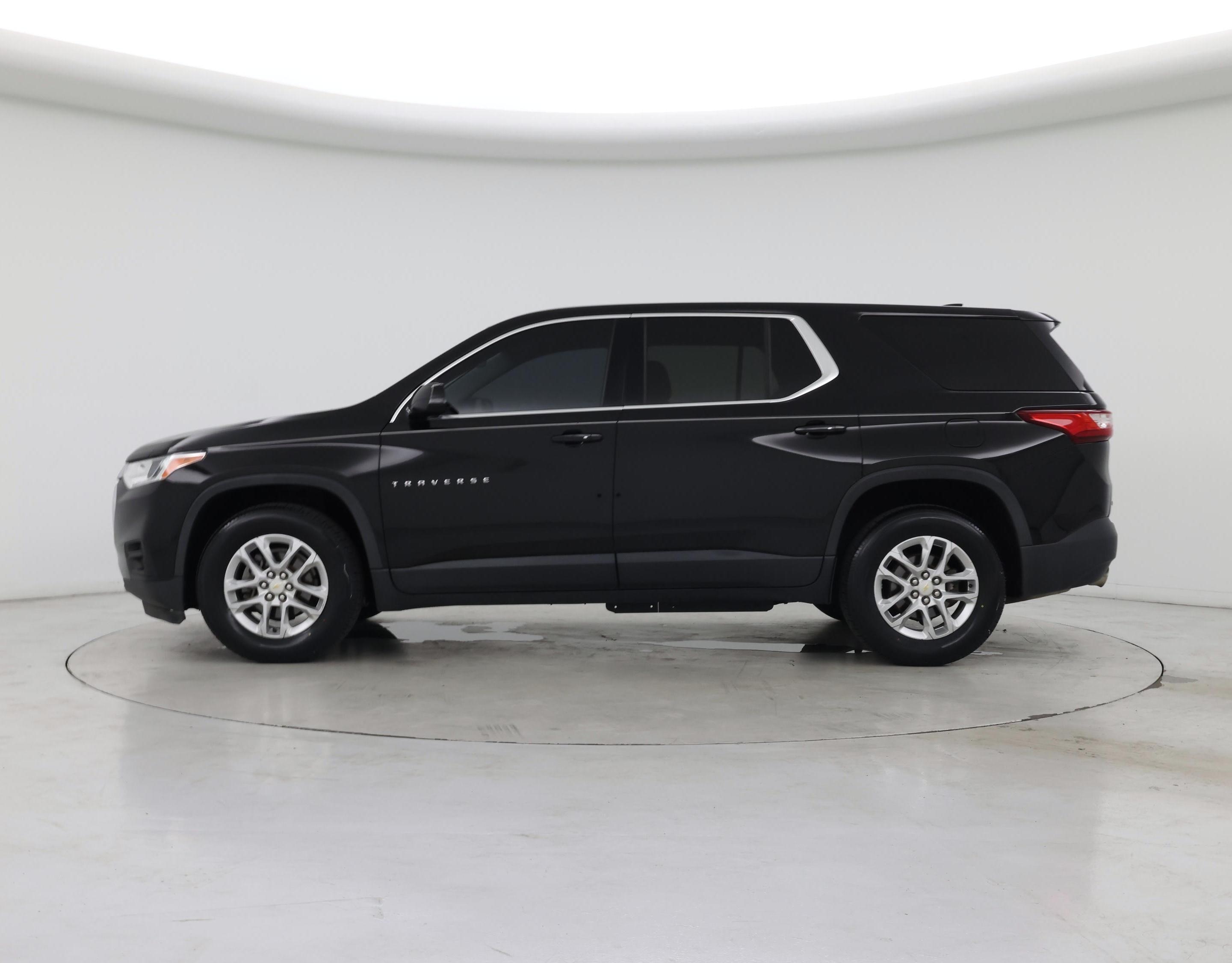 Thumbnail: 2018 Chevrolet Traverse - 3