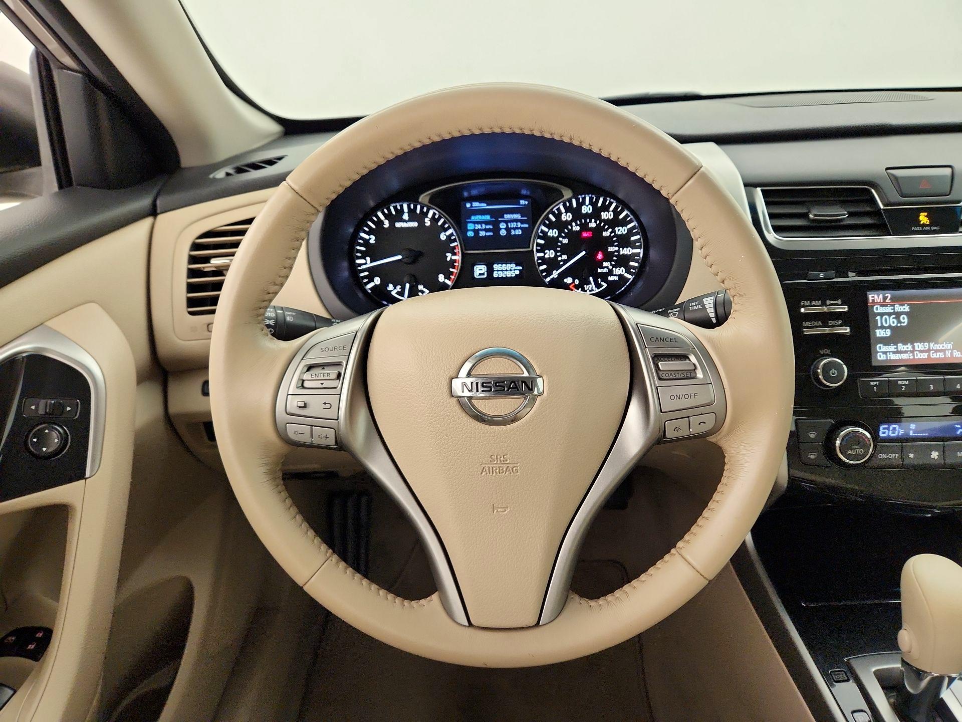 Thumbnail: 2014 Nissan Altima - 10