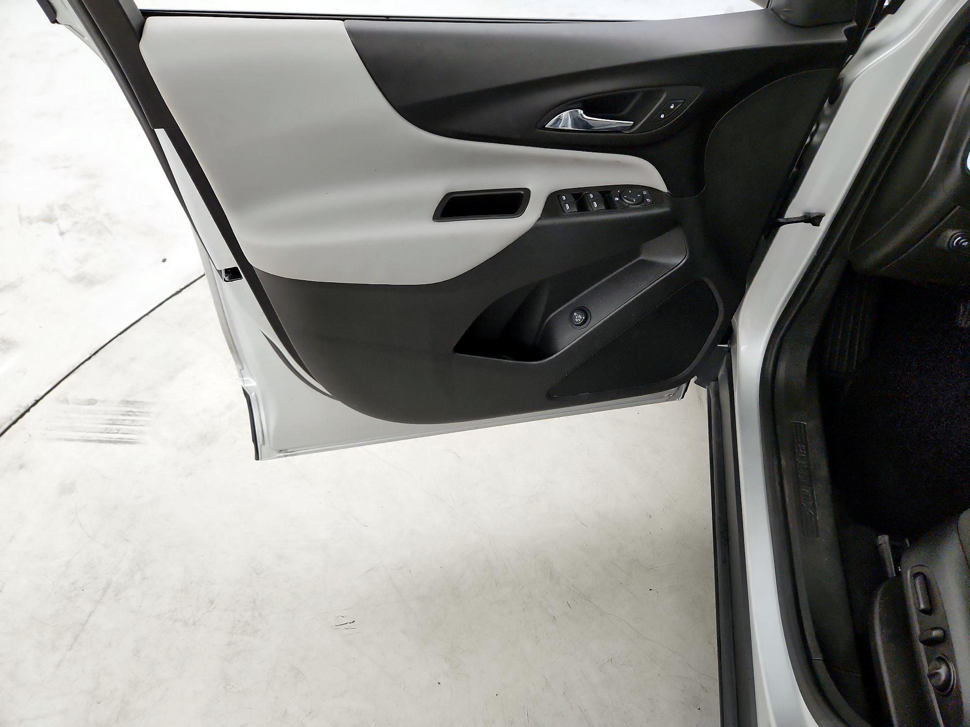 Thumbnail: 2021 Chevrolet Equinox - 12
