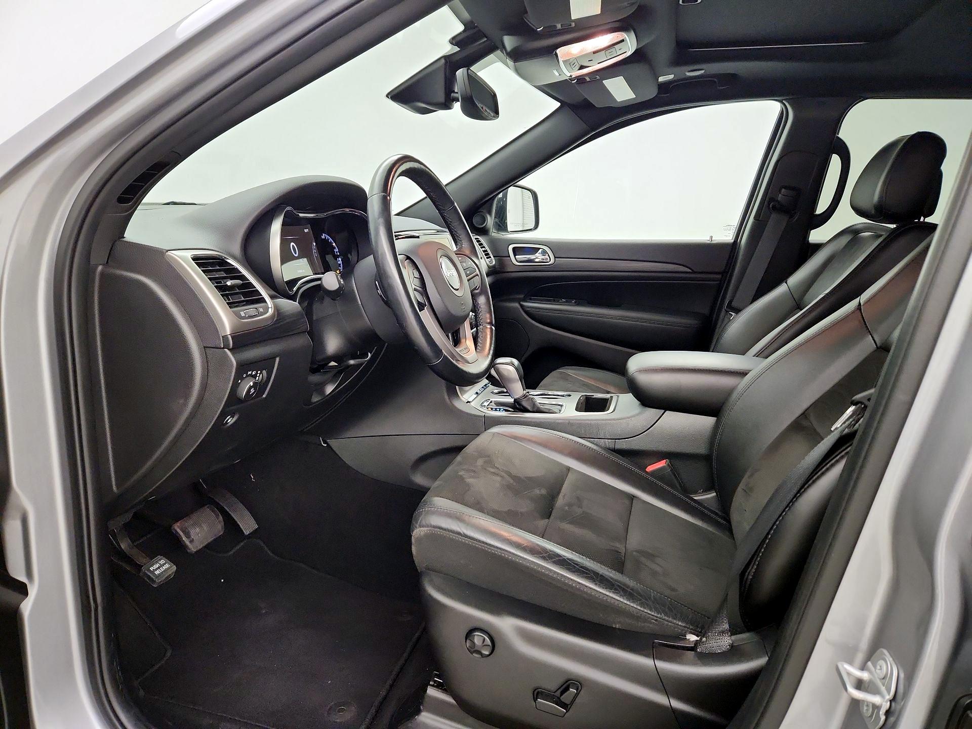 Thumbnail: 2020 Jeep Grand Cherokee - 11