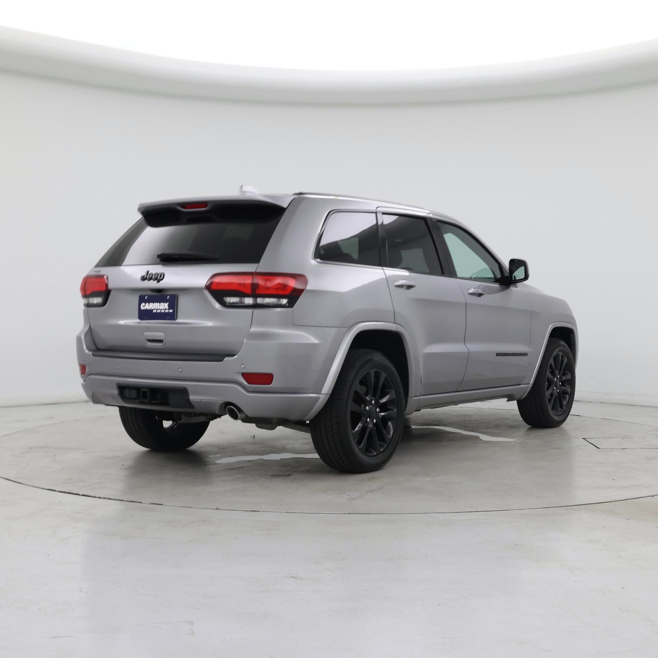 Thumbnail: 2020 Jeep Grand Cherokee - 8