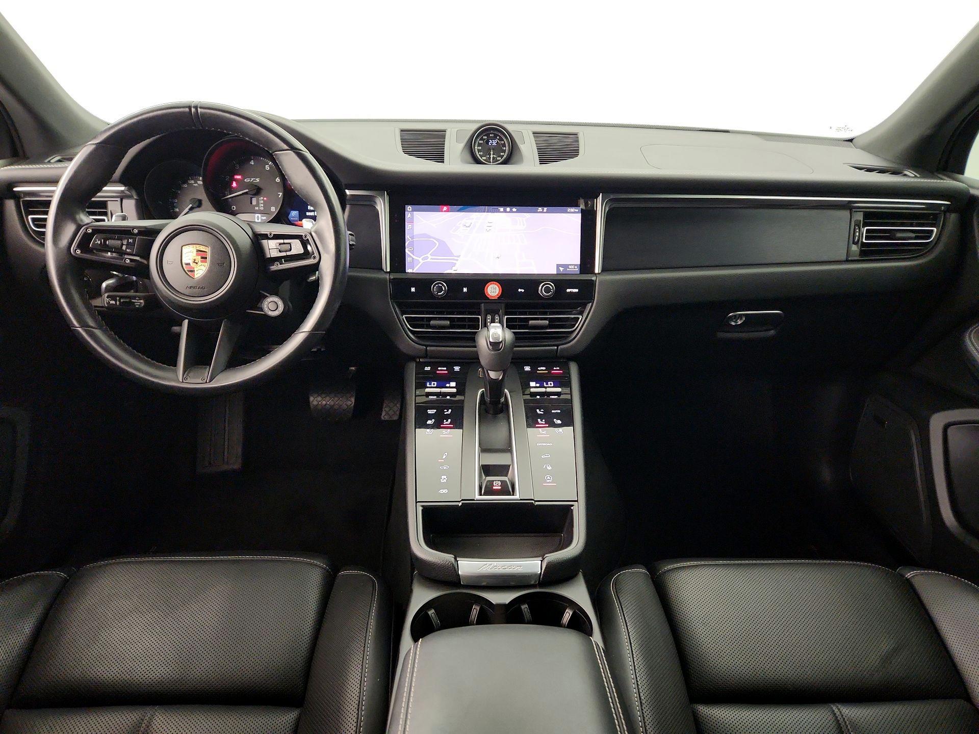 Thumbnail: 2022 Porsche Macan - 9