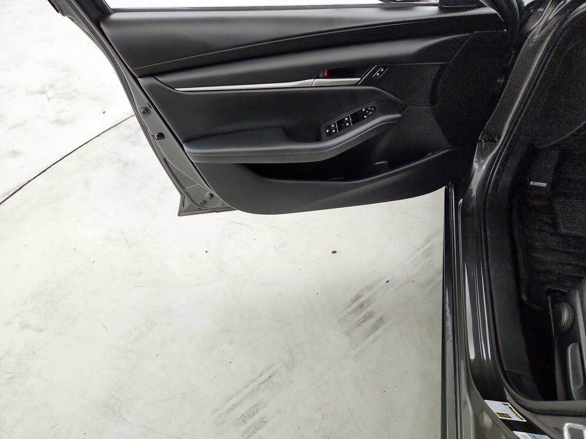 Thumbnail: 2021 Mazda Mazda3 - 12