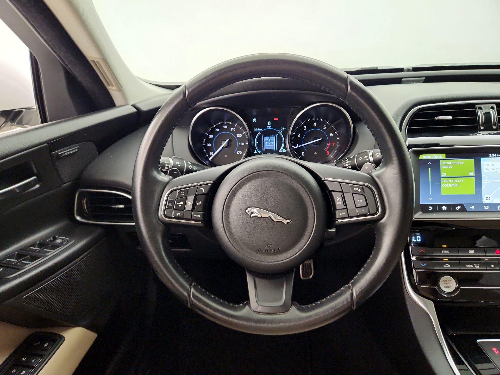 Thumbnail: 2019 Jaguar XE - 10