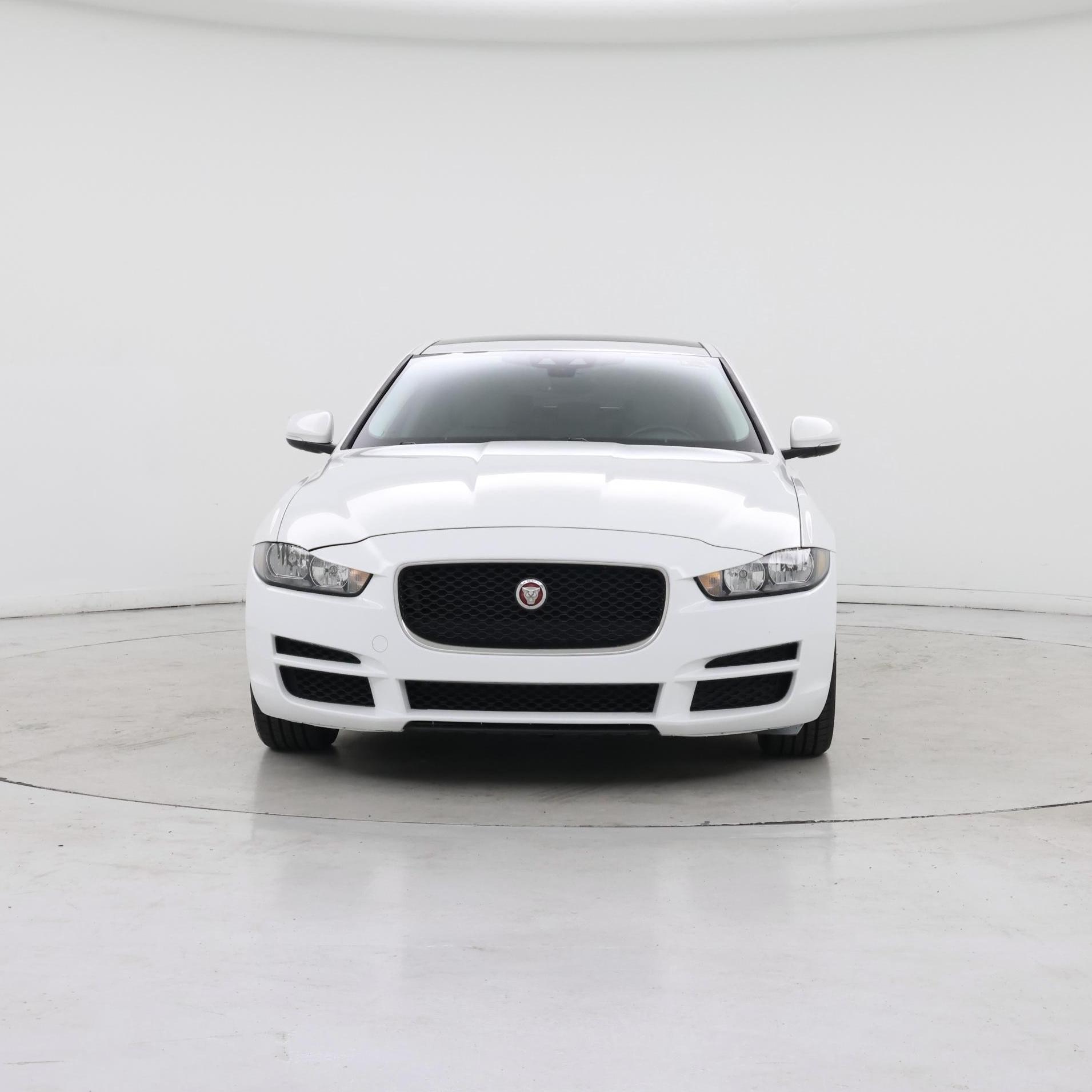 Thumbnail: 2019 Jaguar XE - 5