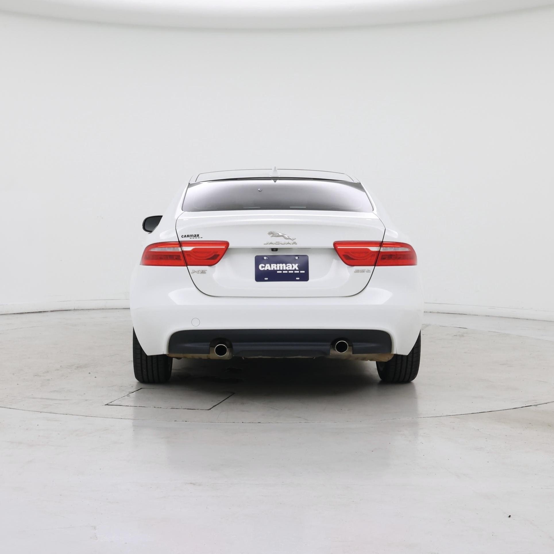 Thumbnail: 2019 Jaguar XE - 6