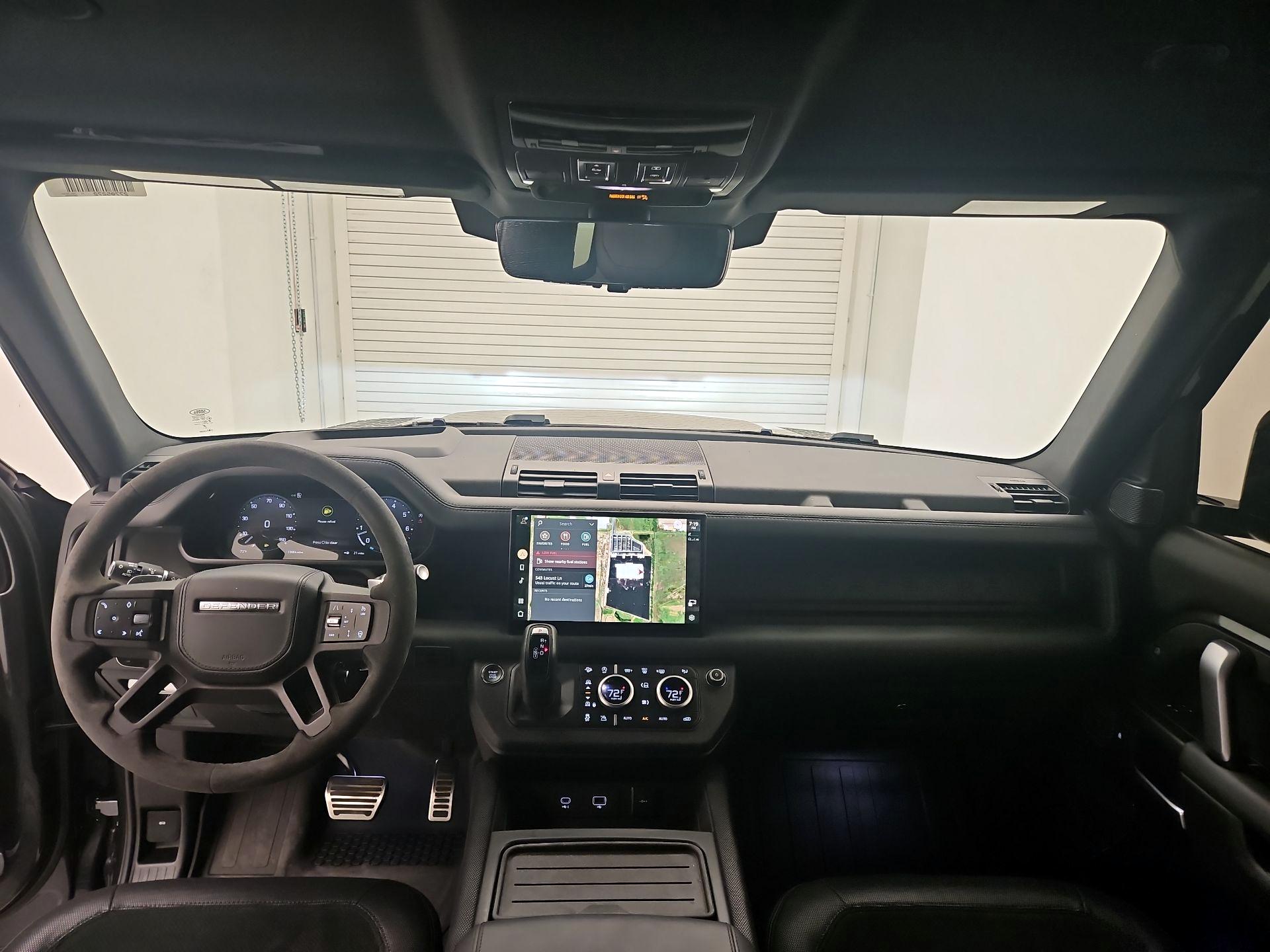 Thumbnail: 2023 Land Rover Defender - 9