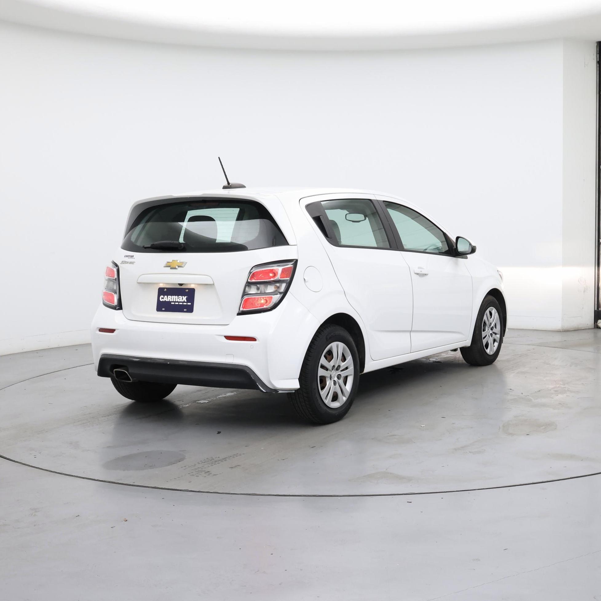 Thumbnail: 2020 Chevrolet Sonic - 8
