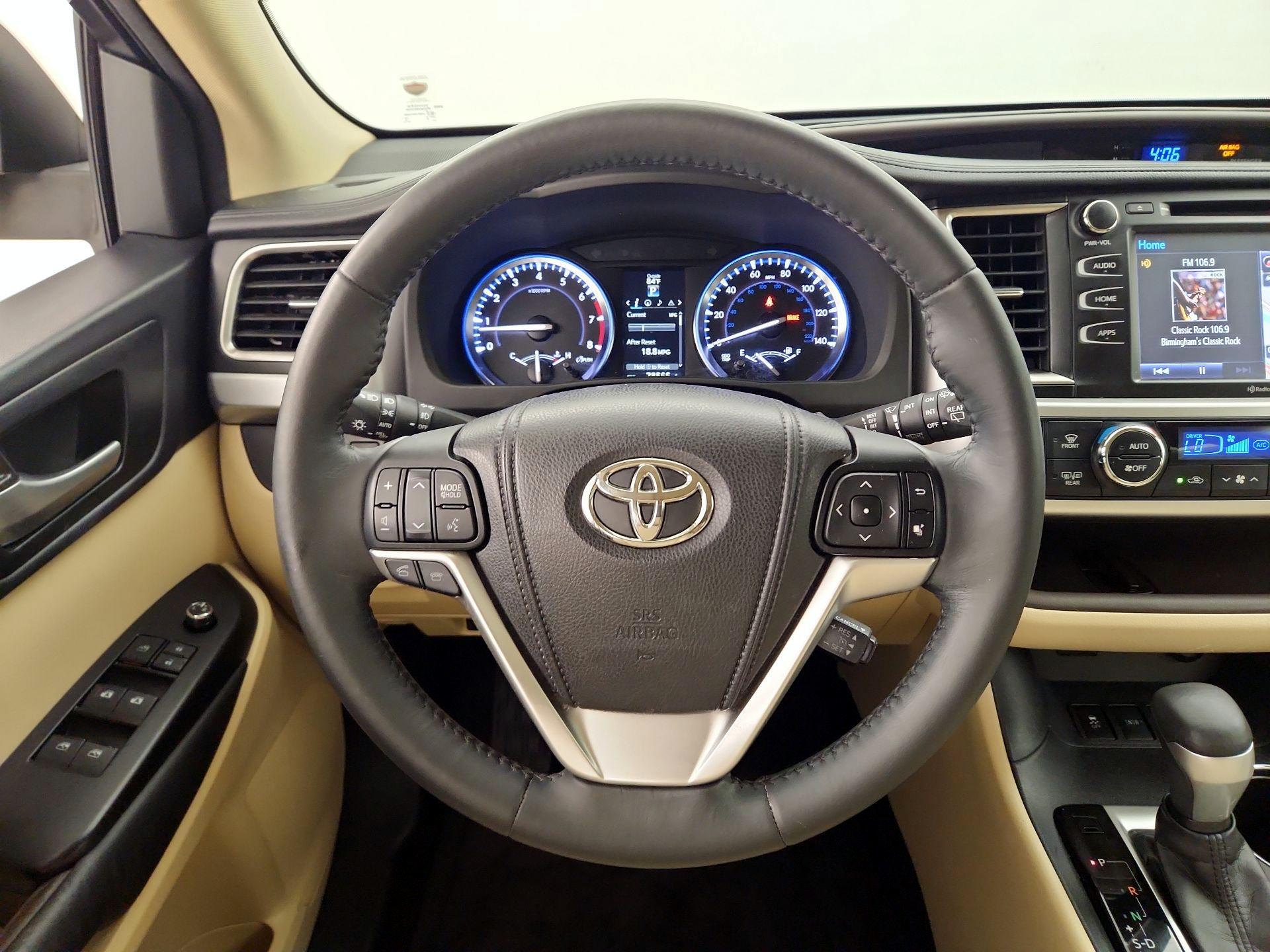 Thumbnail: 2014 Toyota Highlander - 10